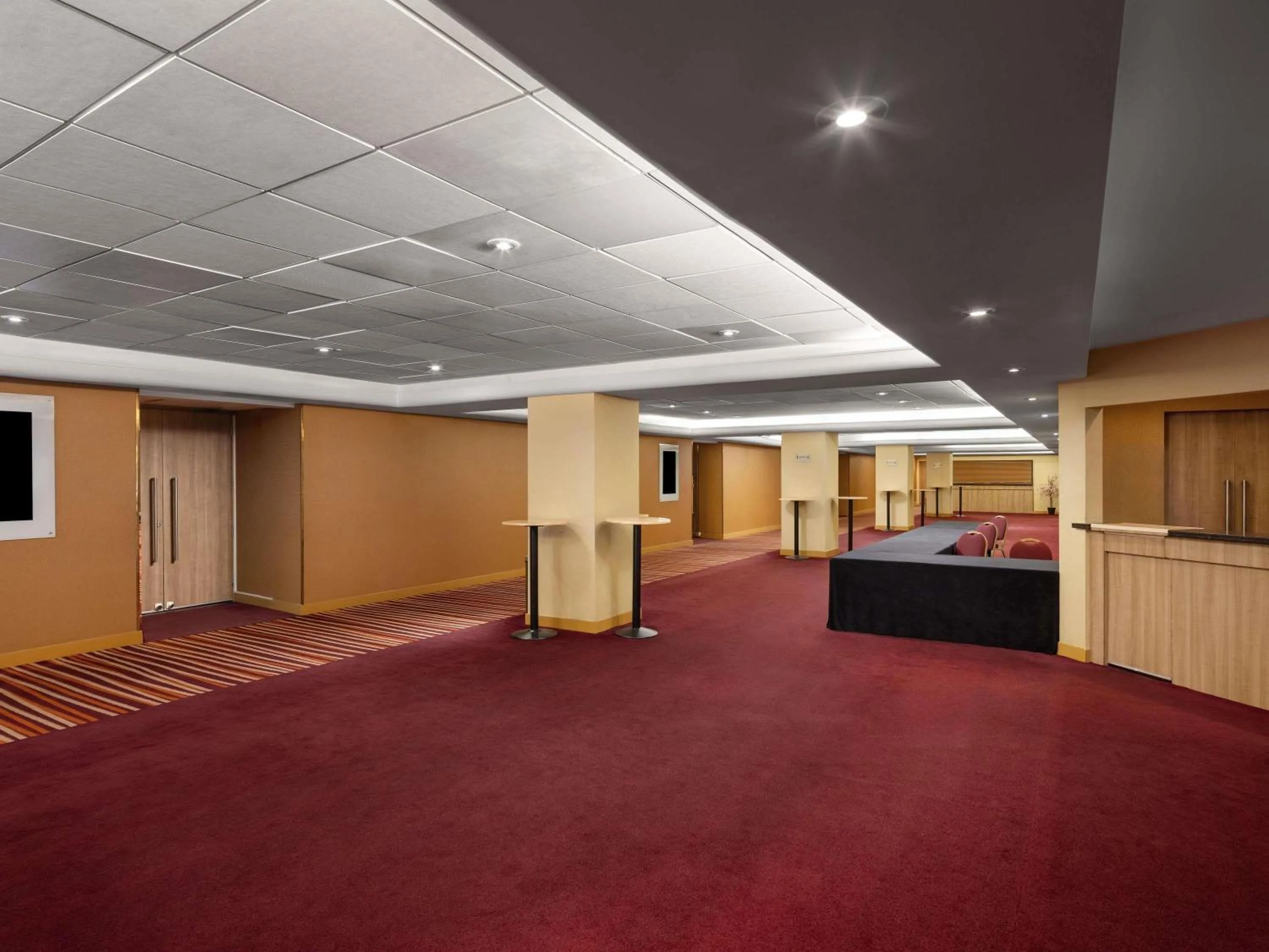 Meeting/conference room in Mercure London Earls Court