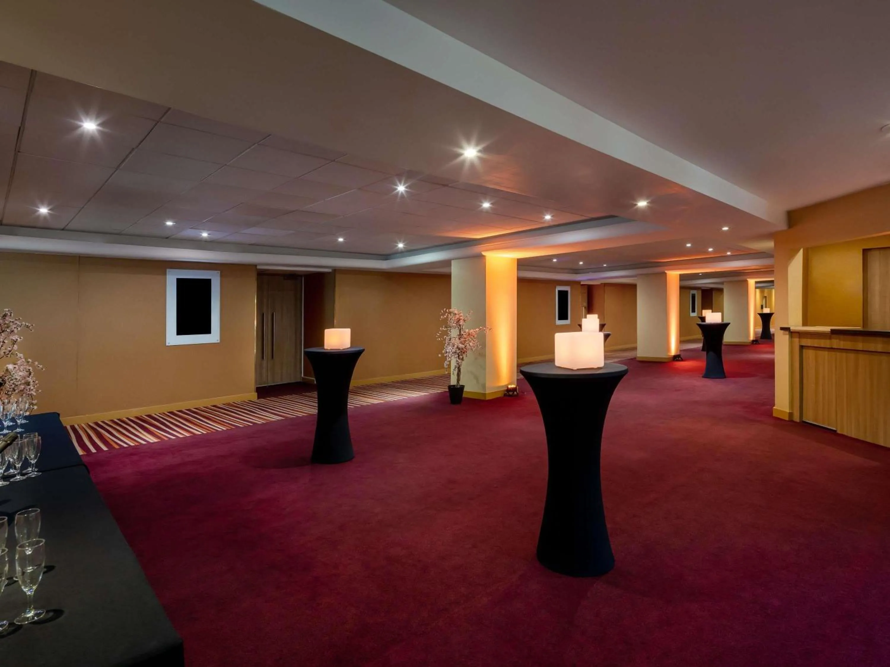 Meeting/conference room in Mercure London Earls Court
