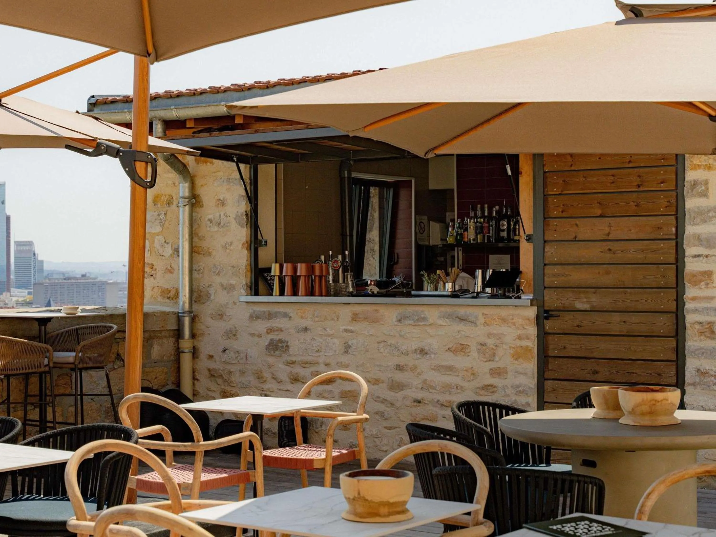 Lounge or bar in Hôtel Fort St Laurent Lyon - Handwritten Collection