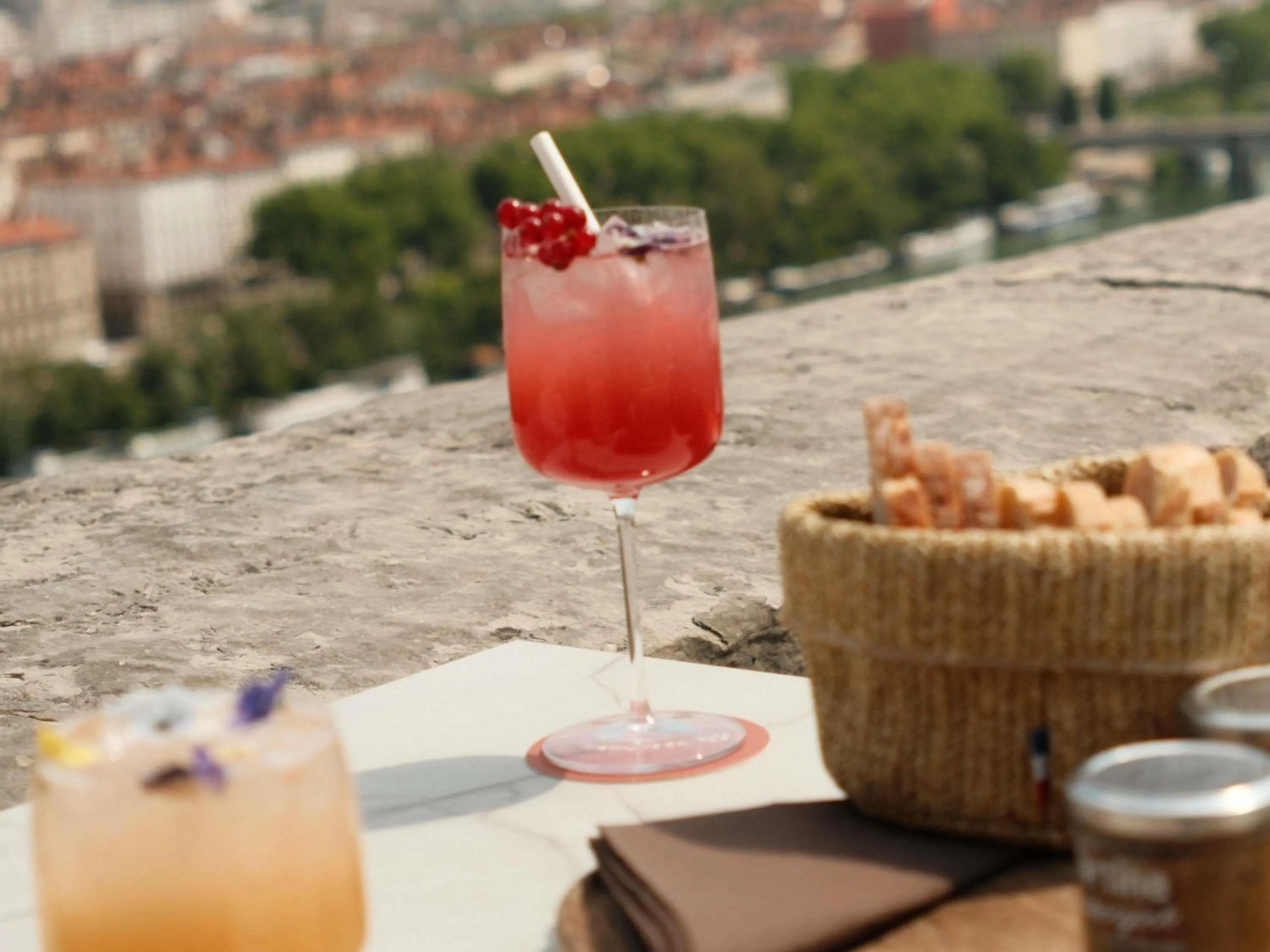 Property building in Hôtel Fort St Laurent Lyon - Handwritten Collection