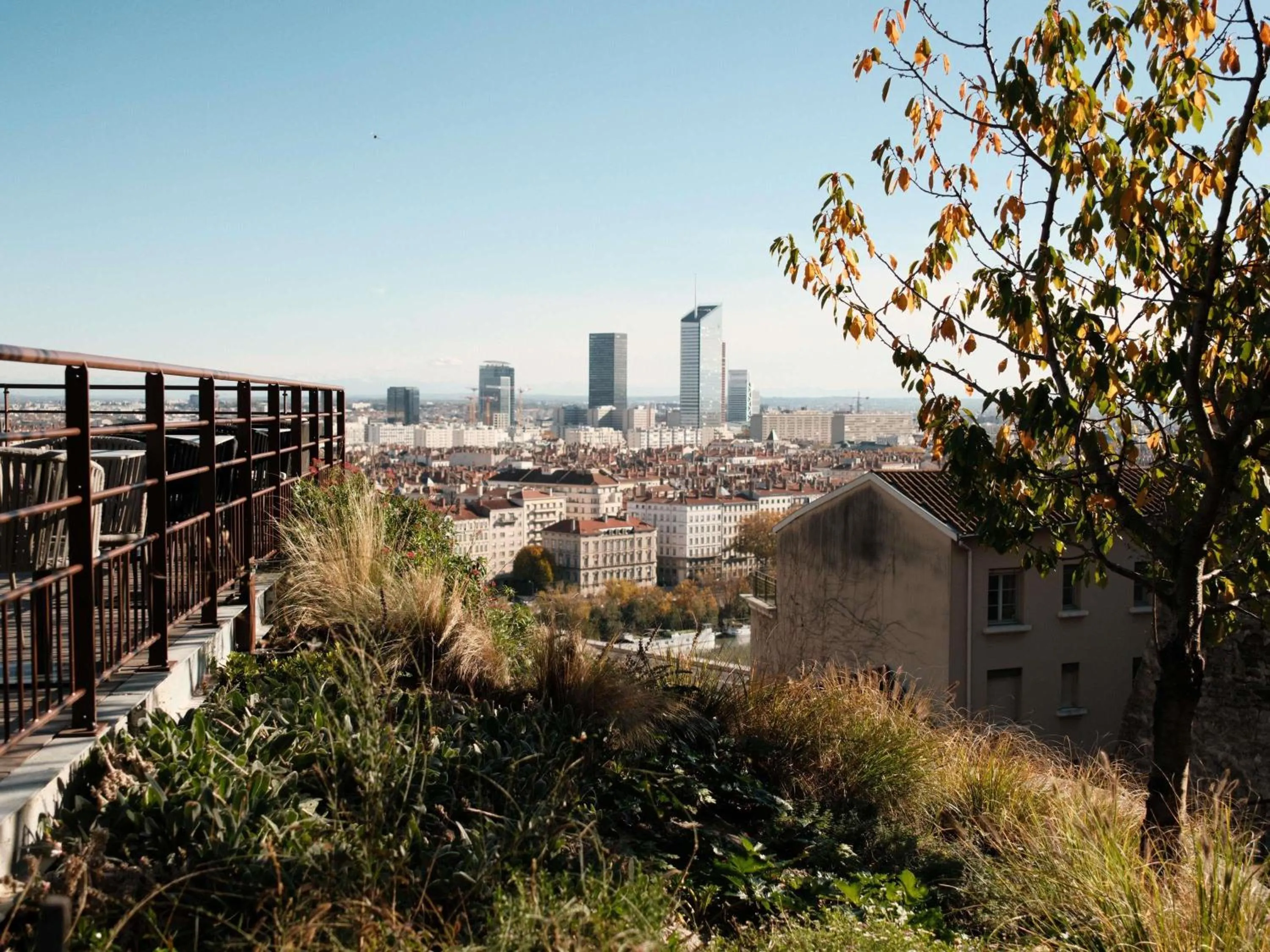 Lounge or bar in Hôtel Fort St Laurent Lyon - Handwritten Collection