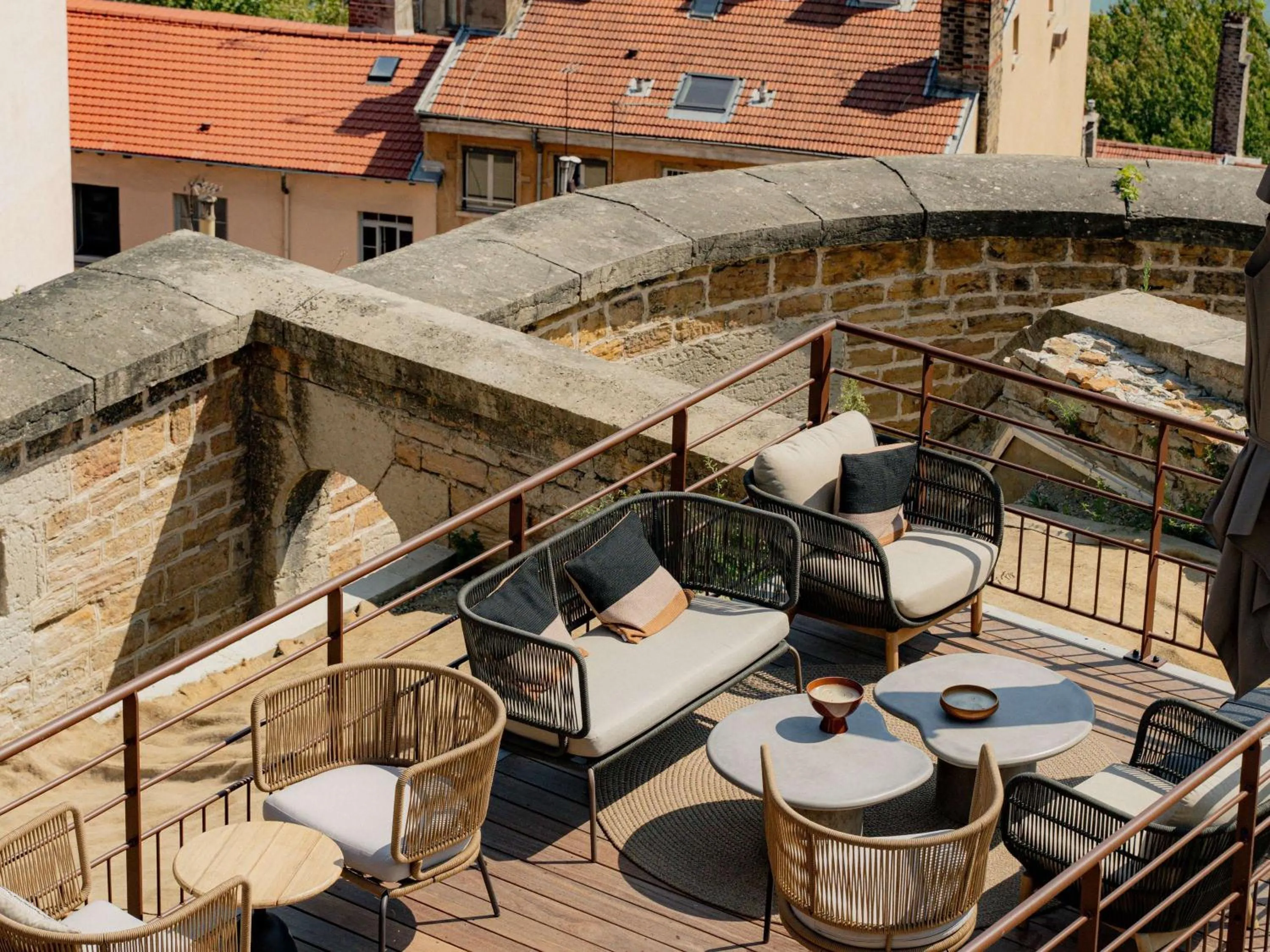 Lounge or bar in Hôtel Fort St Laurent Lyon - Handwritten Collection