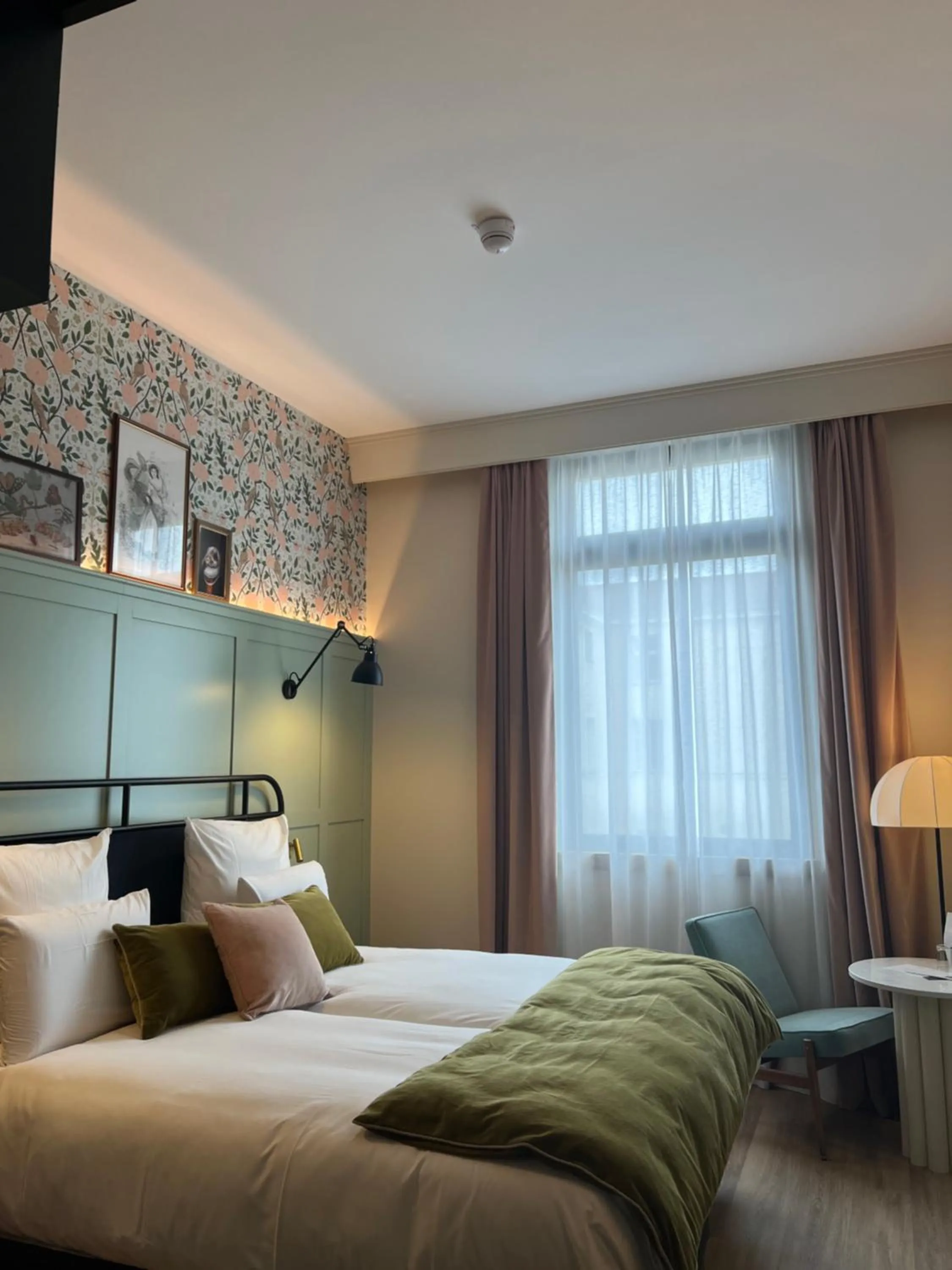 Photo of the whole room, Bed in Square Lodge Hotel Accor - La Roche-sur-Yon