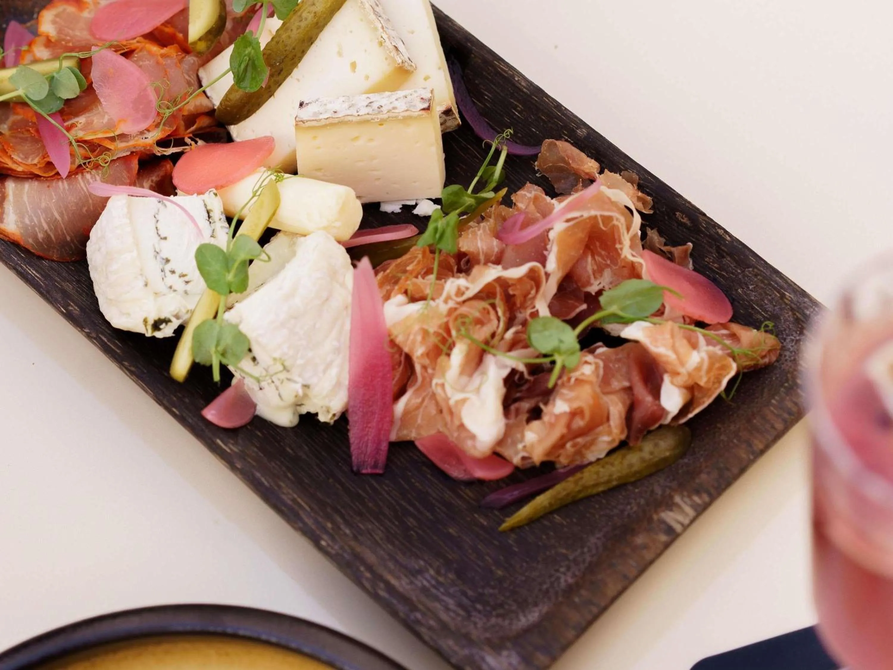 Lounge or bar in Square Lodge Hotel Accor - La Roche-sur-Yon