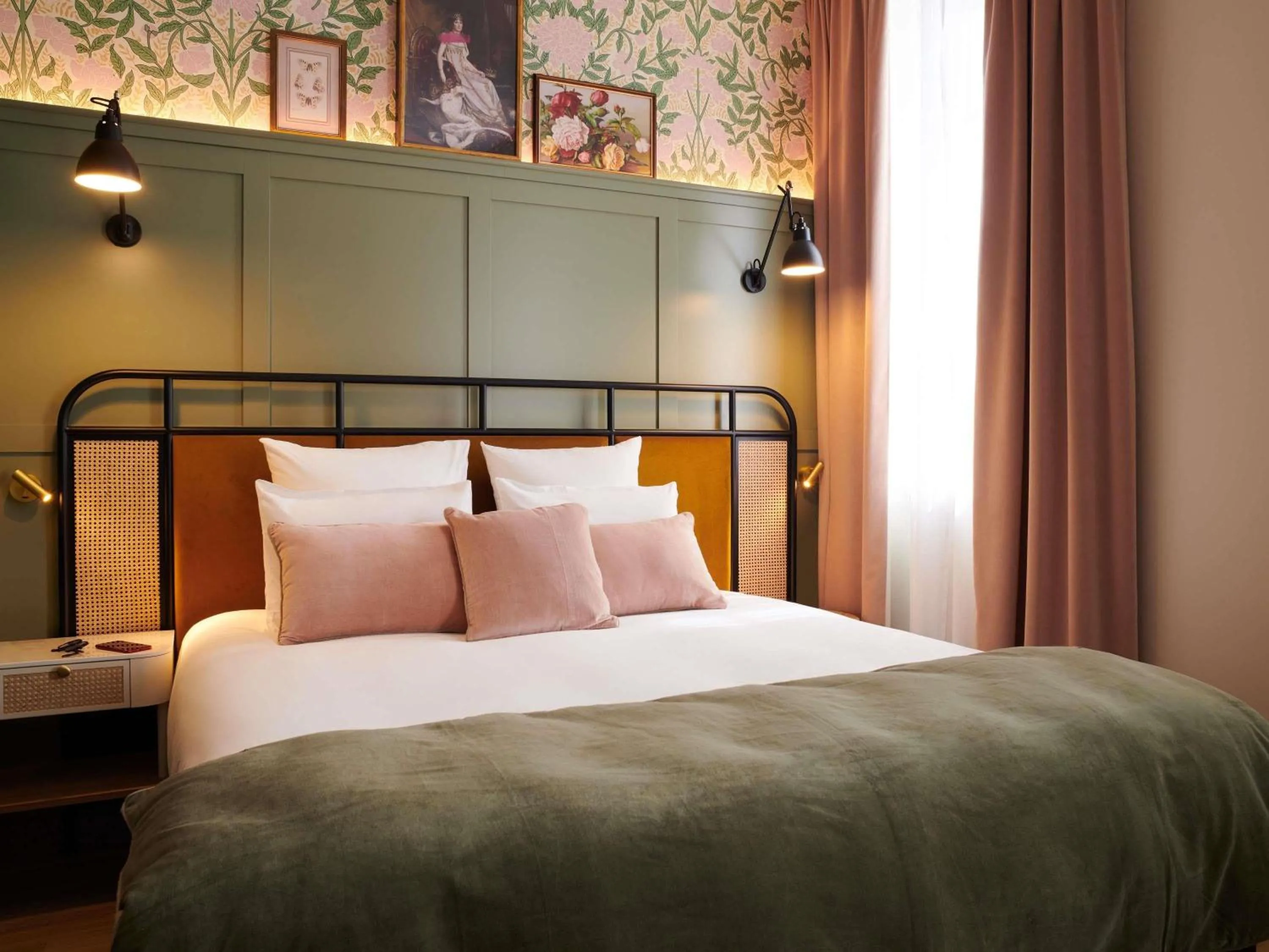 Bedroom, Bed in Square Lodge Hotel Accor - La Roche-sur-Yon