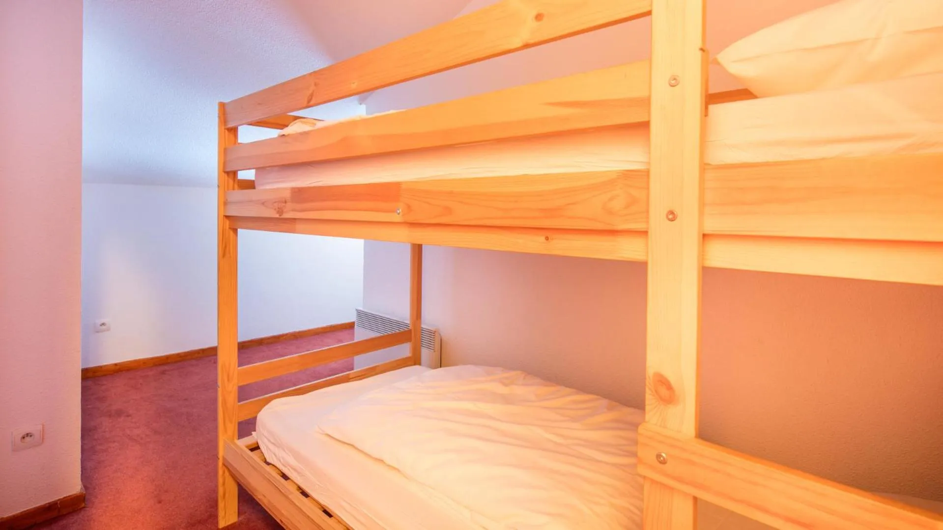 bunk bed, Bed in Vacancéole - Résidence Les Chalets de la Ramoure