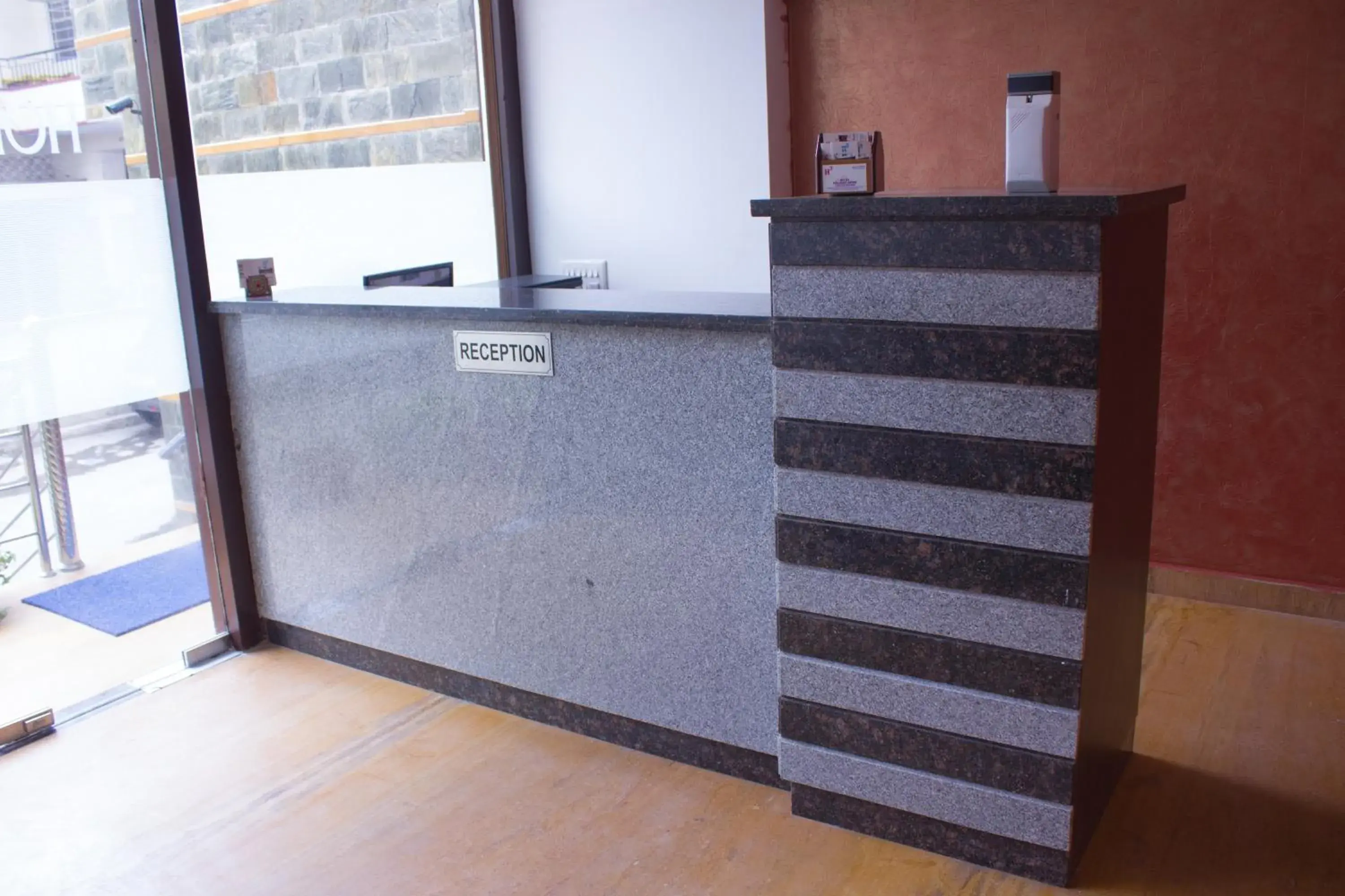 Lobby or reception in Hotel Holiday Home Lobby or reception in Hotel Holiday Home