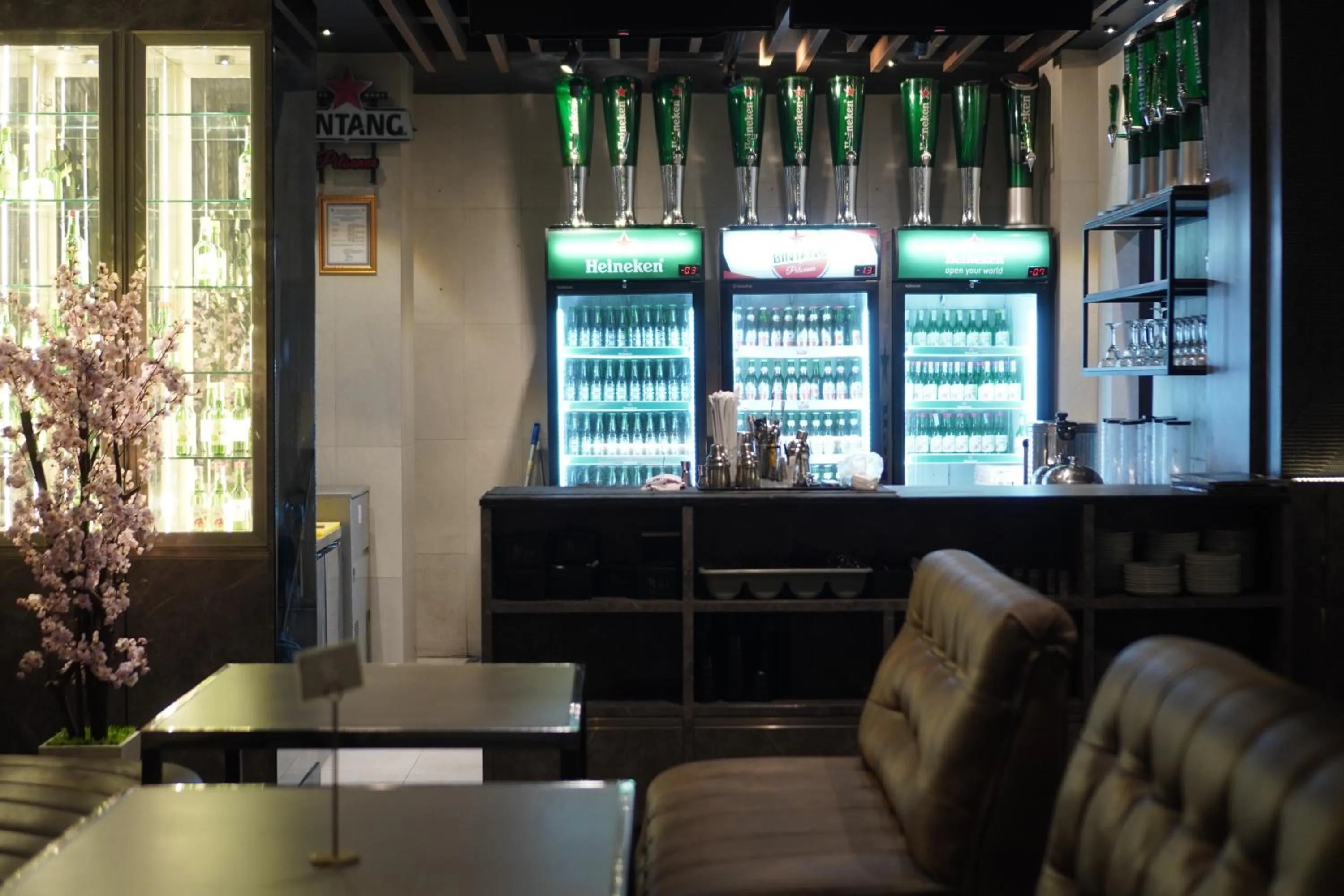 Restaurant/places to eat in My Home Hotel Pontianak