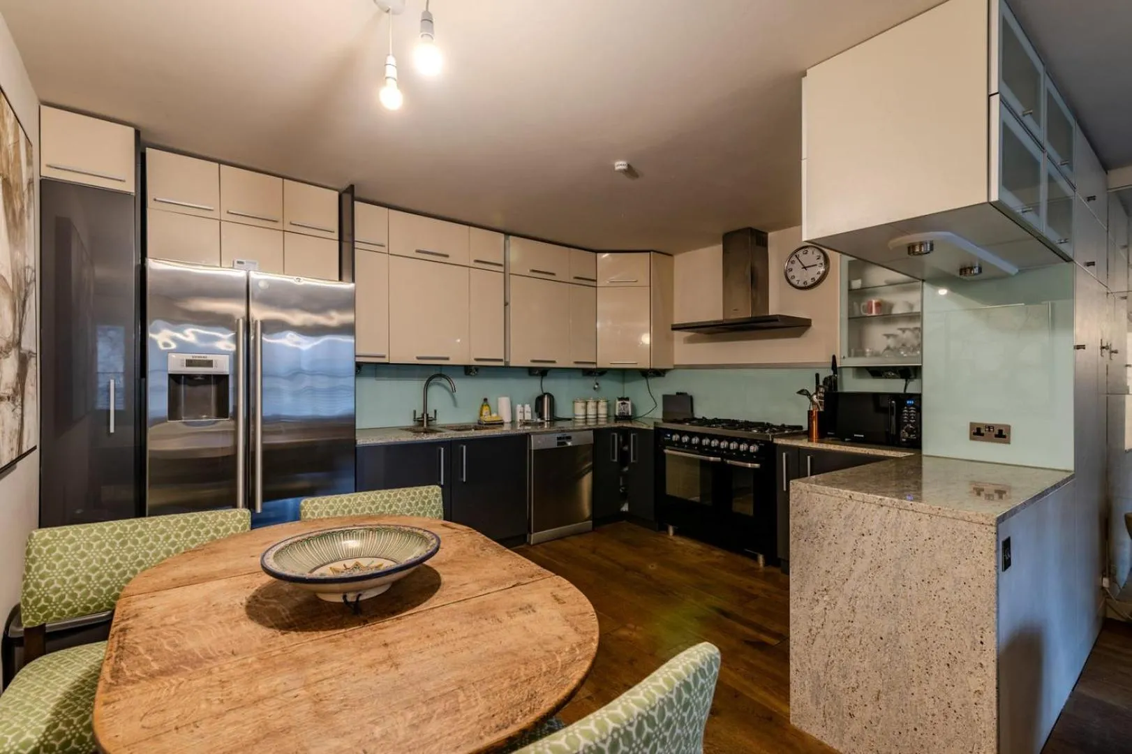 Beautiful Three Bedroom House in West London