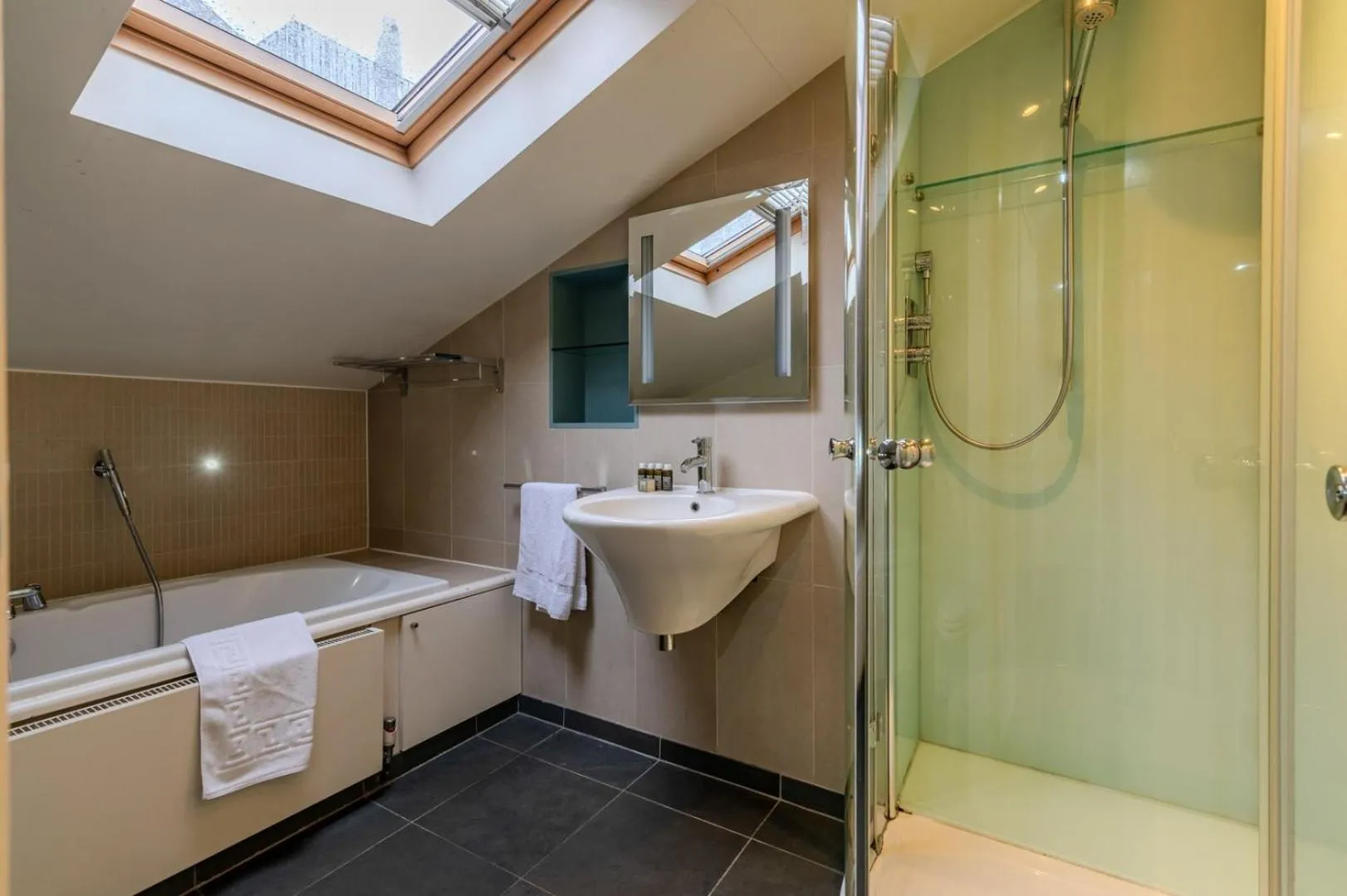 Beautiful Three Bedroom House in West London