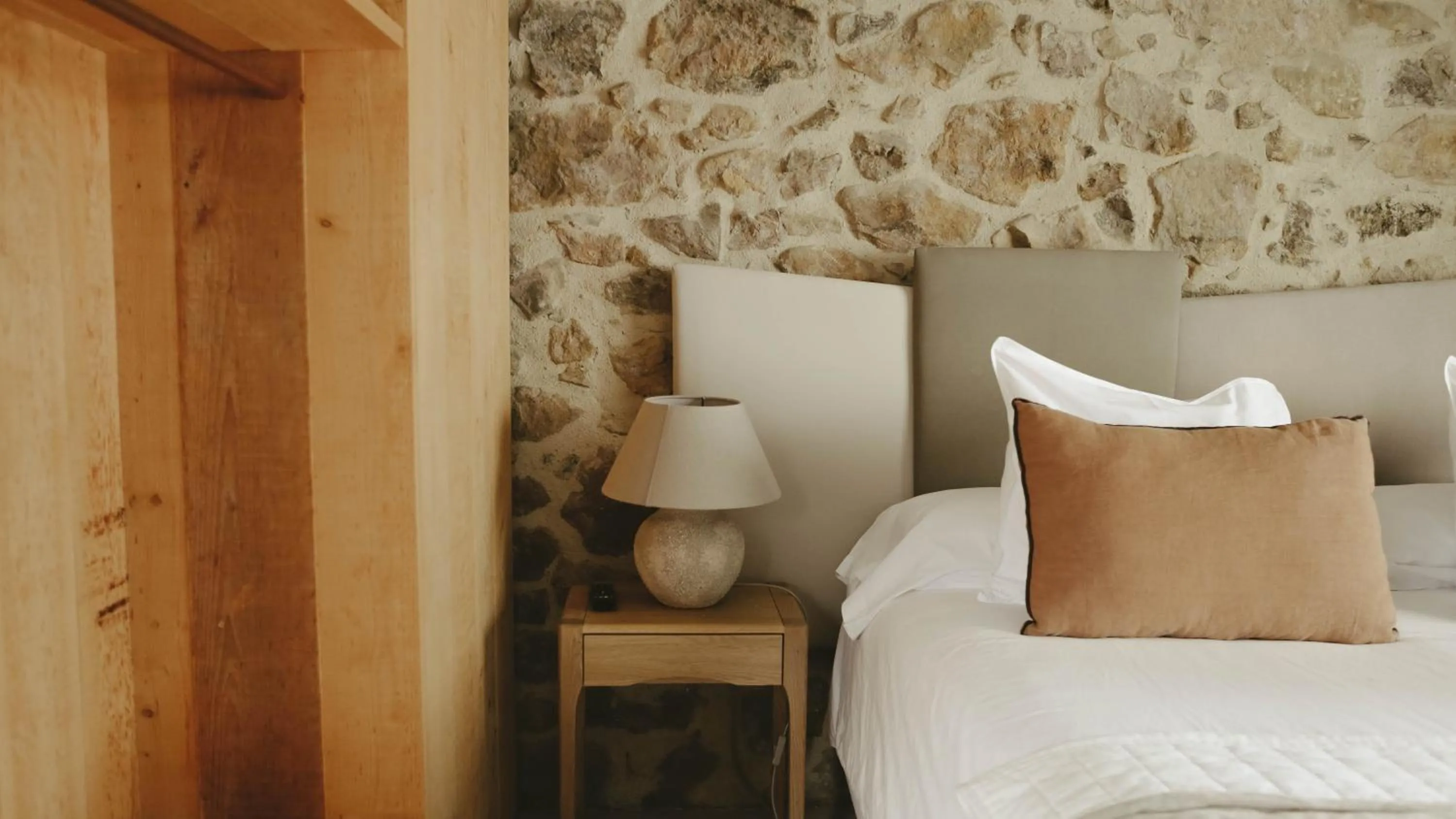 Bed in Hotel Garaiko Landetxea