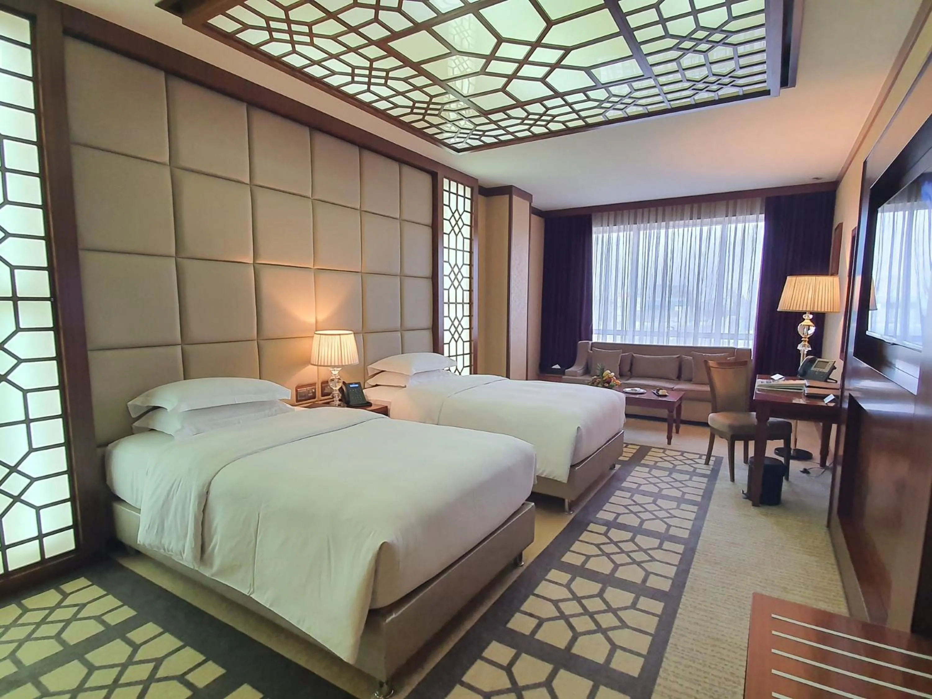 Photo of the whole room, Bed in Cristal Erbil Hotel