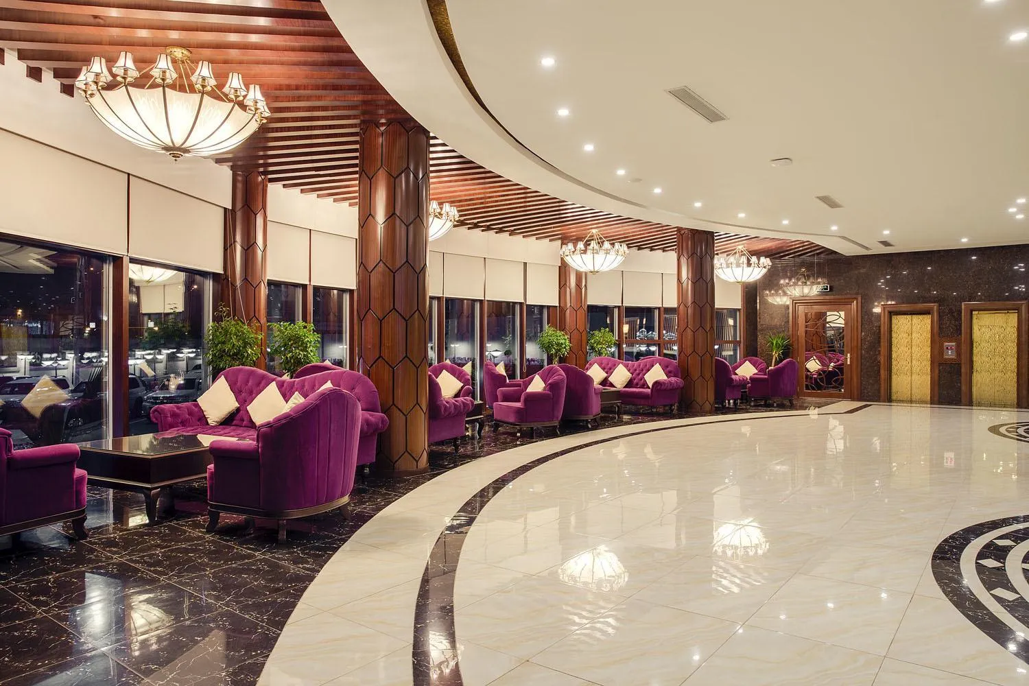 Lobby or reception in Cristal Erbil Hotel