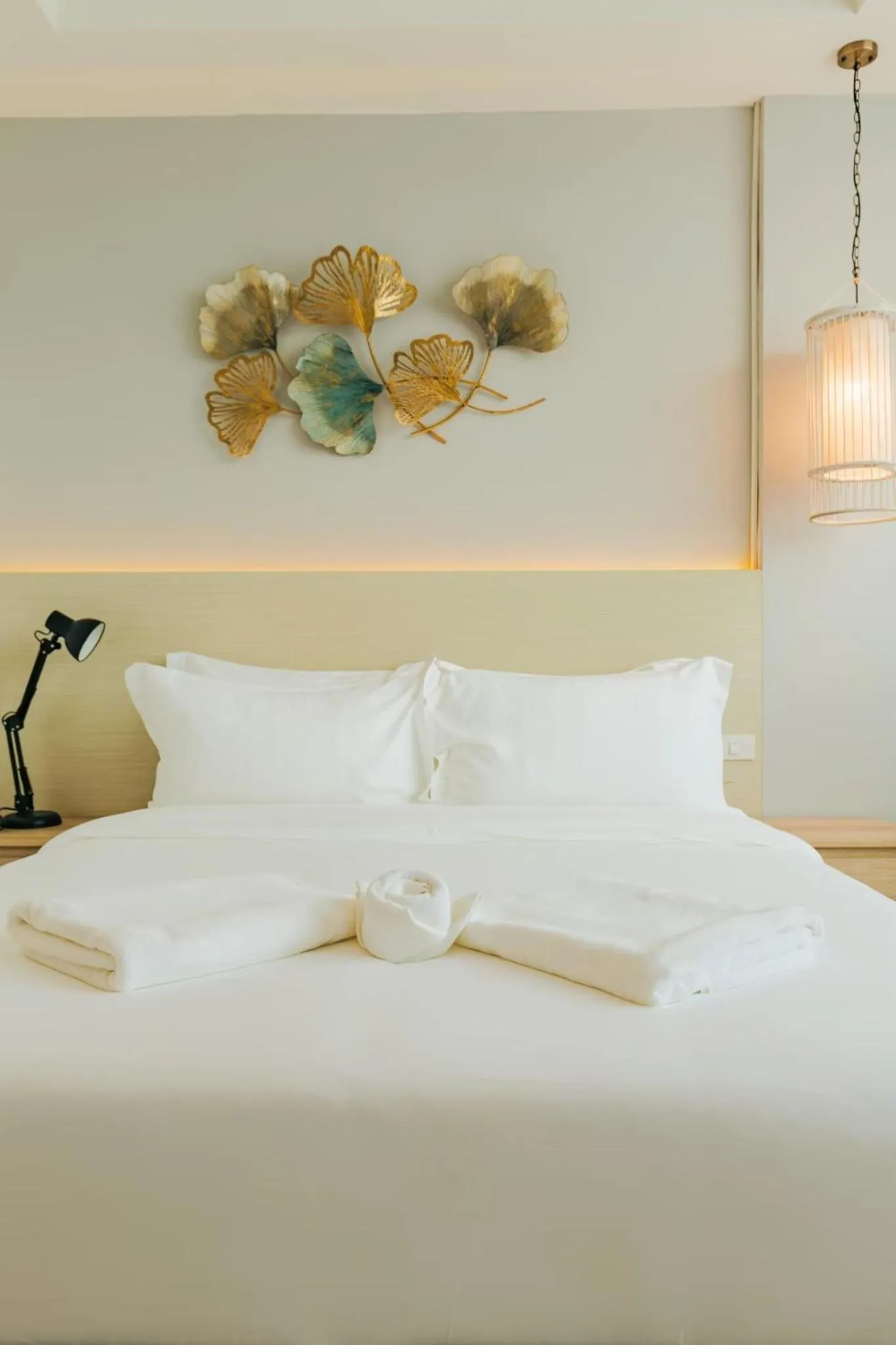 Bed in Kamala Havana Hotel and Cafe