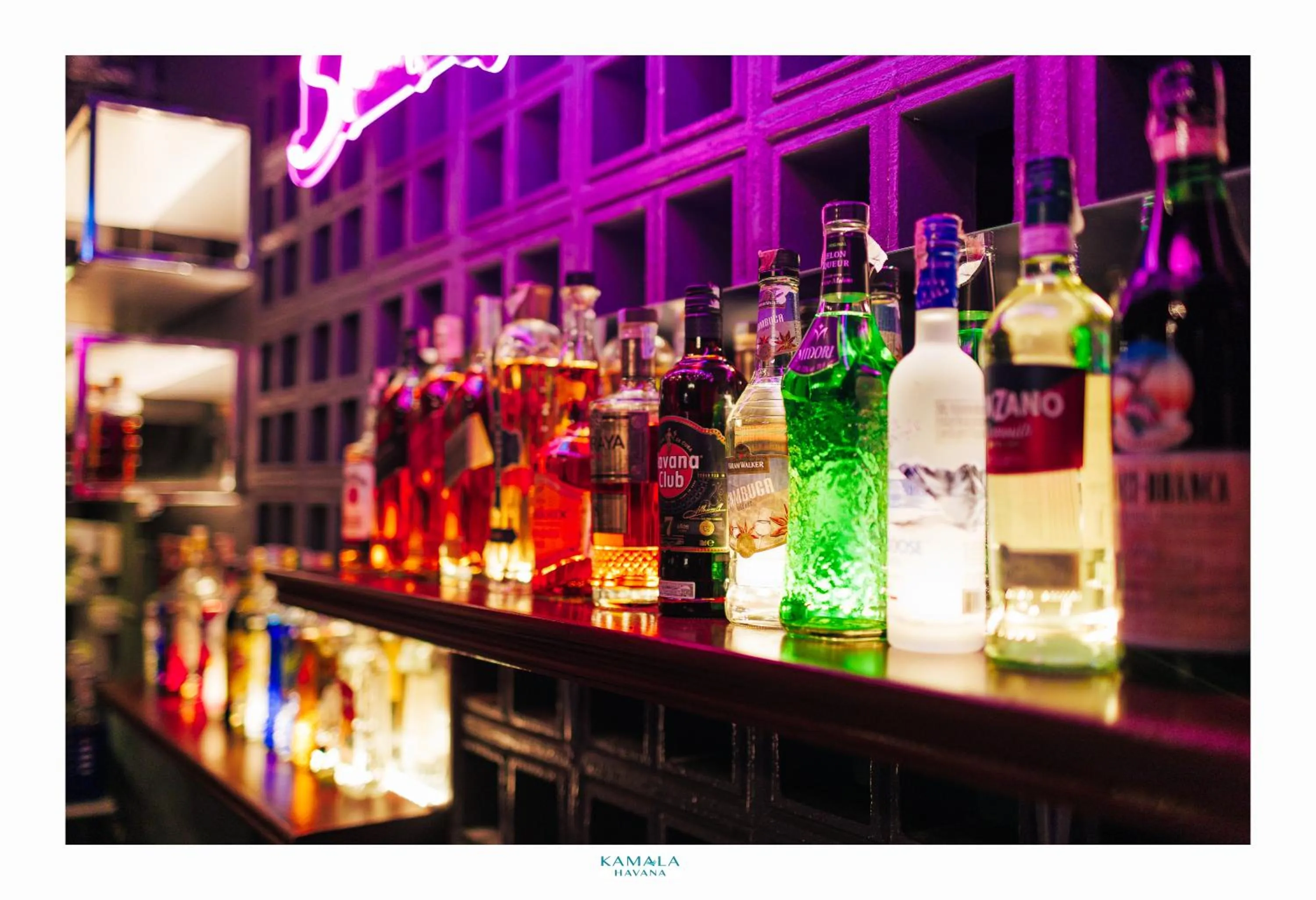 Lounge or bar in Kamala Havana Hotel and Cafe