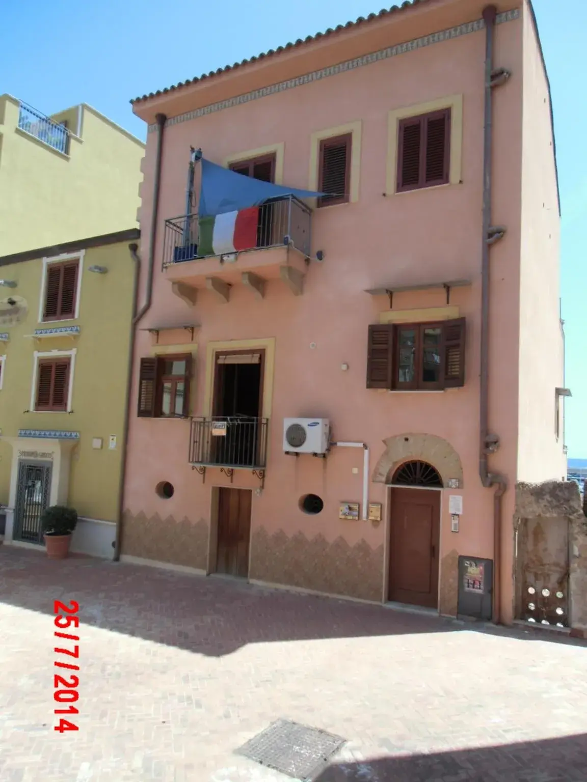 Loft - single occupancy in Holiday home Santa Flavia Loft - single occupancy in Holiday home Santa Flavia