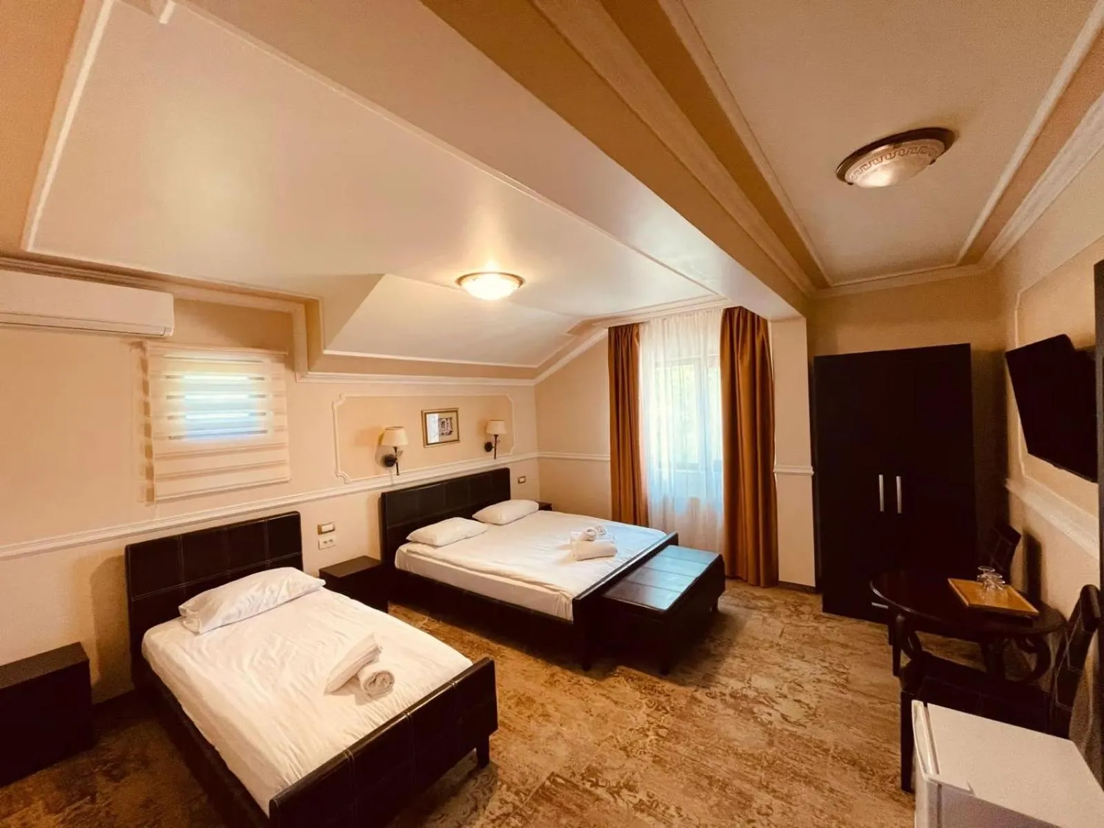 Bed in Hotel Parc Tecuci