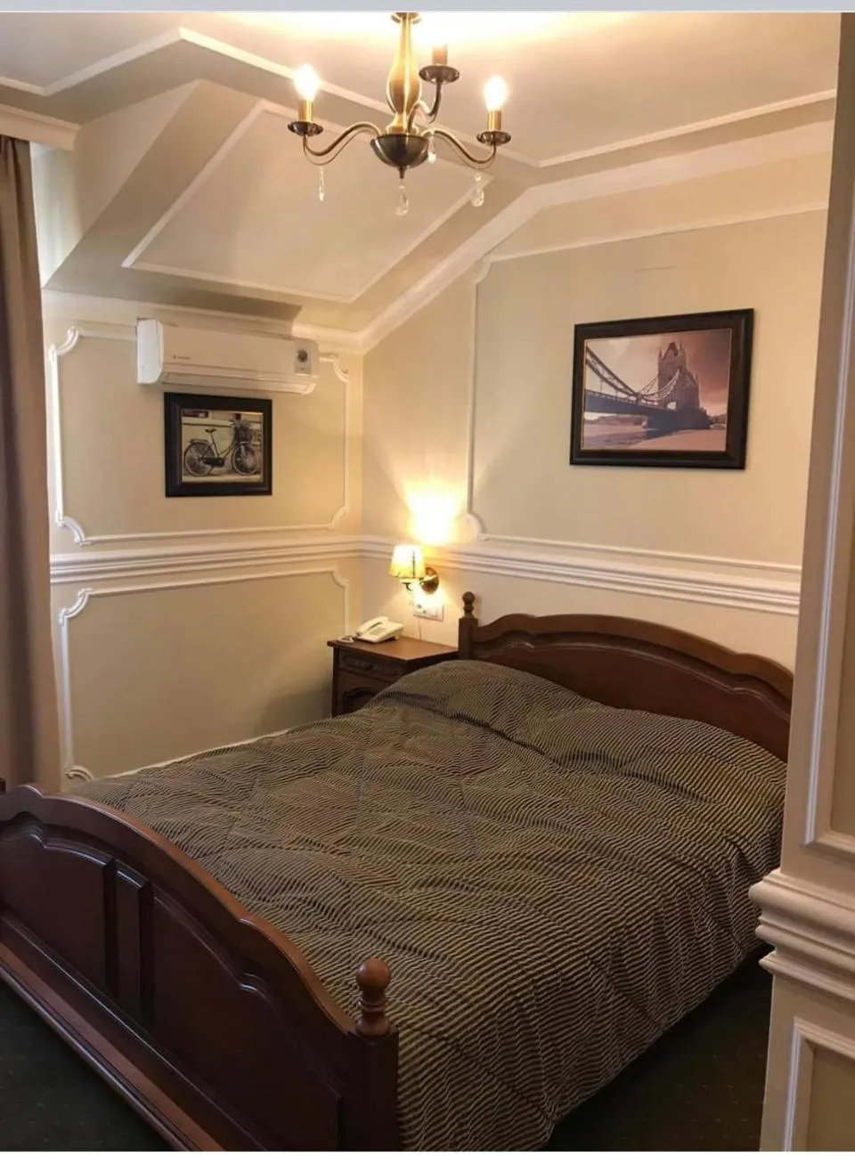 Bed in Hotel Parc Tecuci