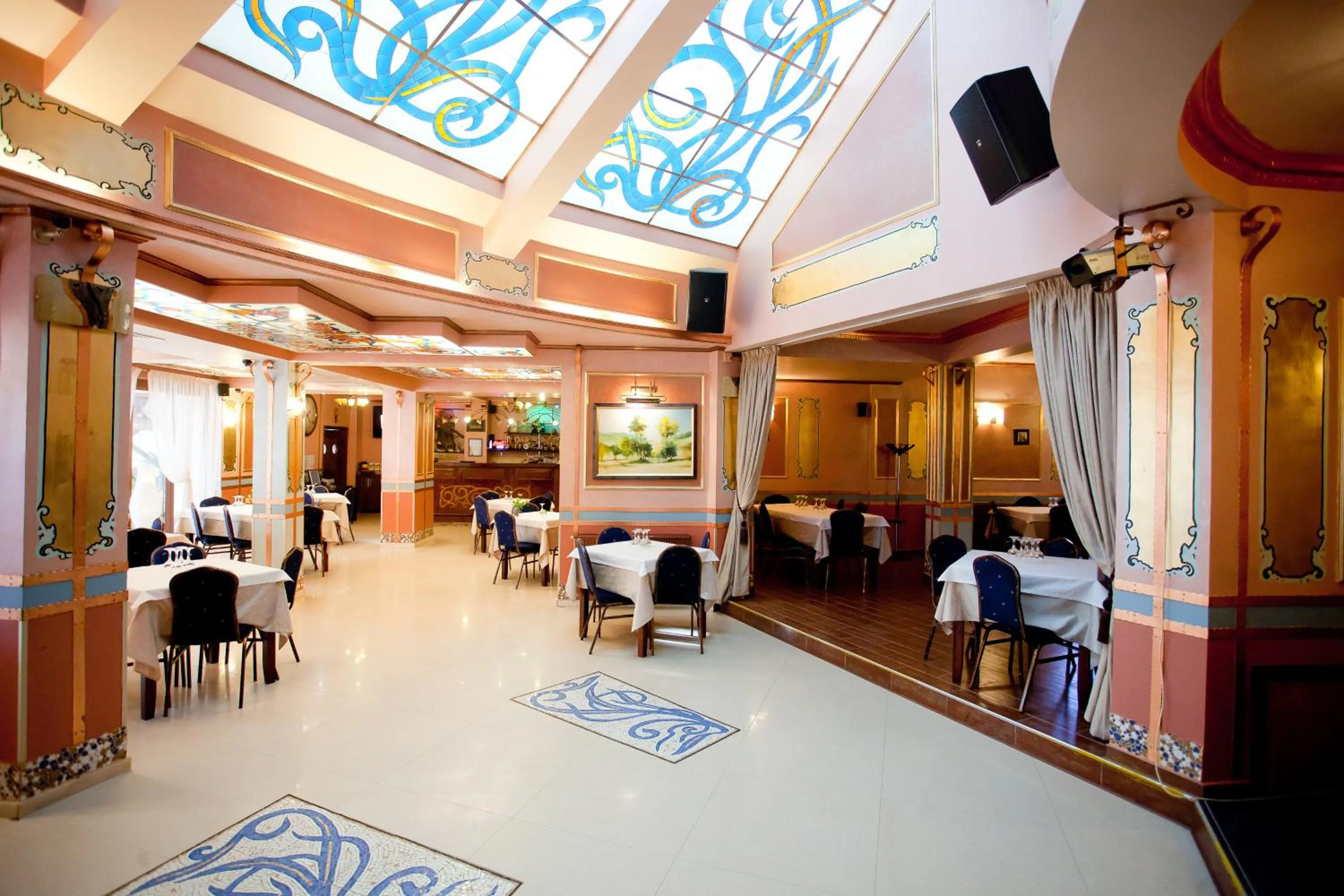 Restaurant/places to eat in Hotel Parc Tecuci