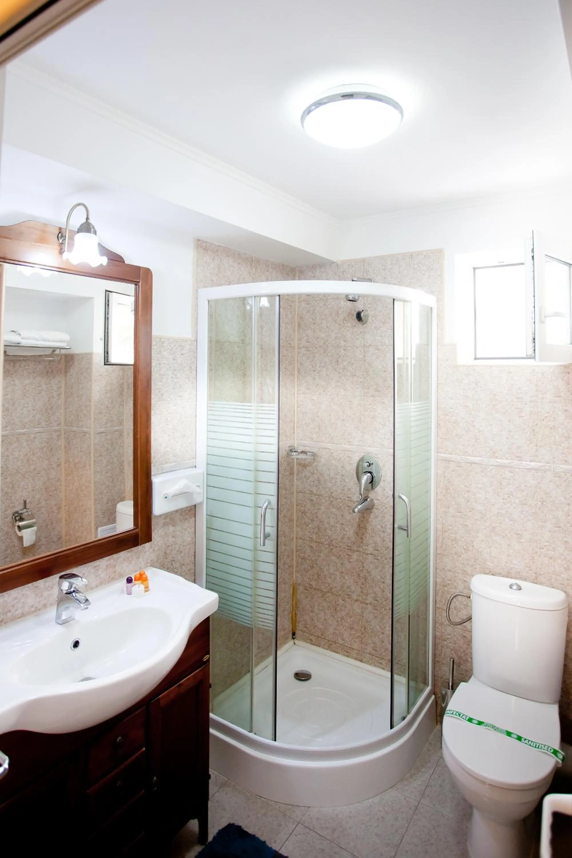 Bathroom in Hotel Parc Tecuci