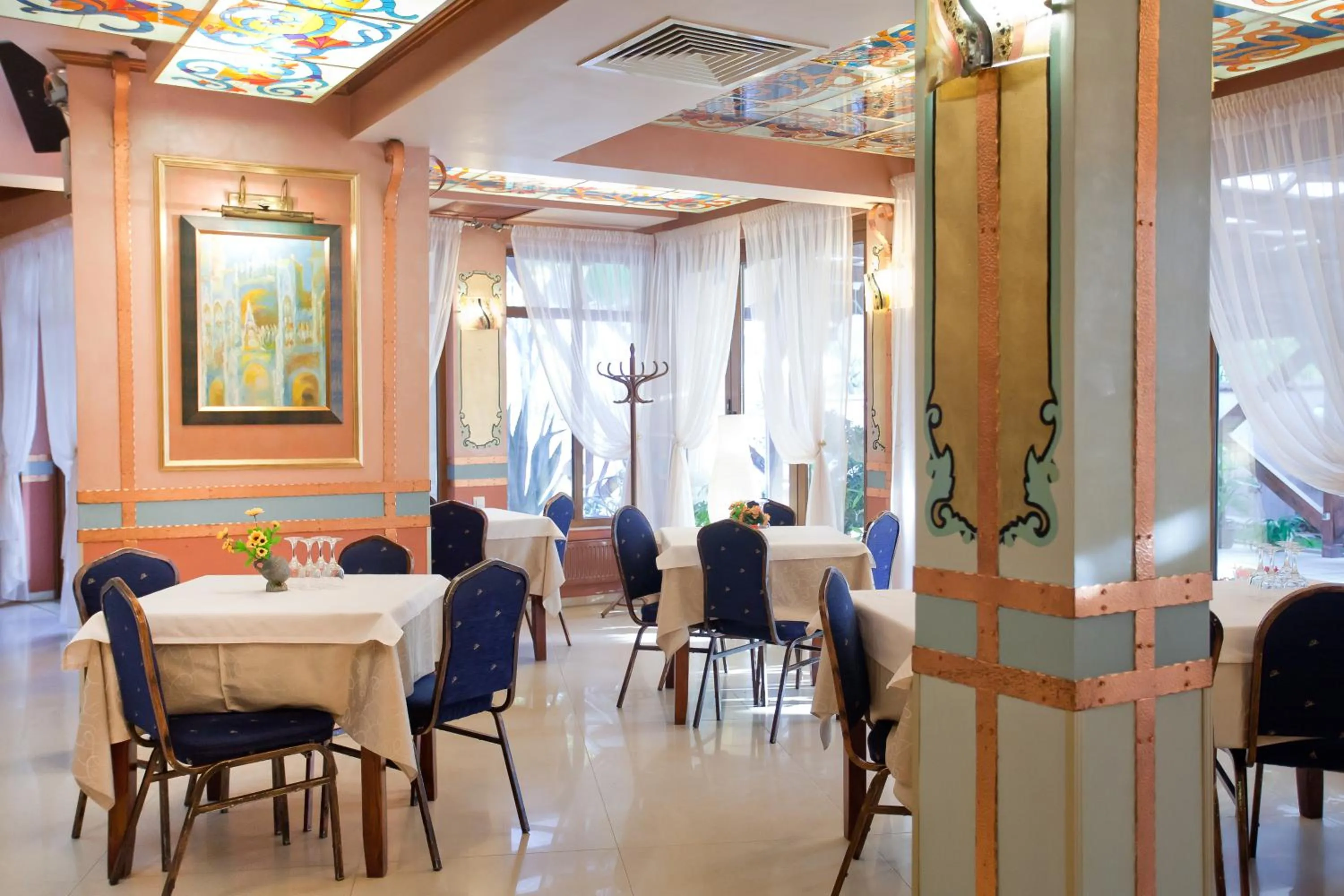 Restaurant/places to eat in Hotel Parc Tecuci