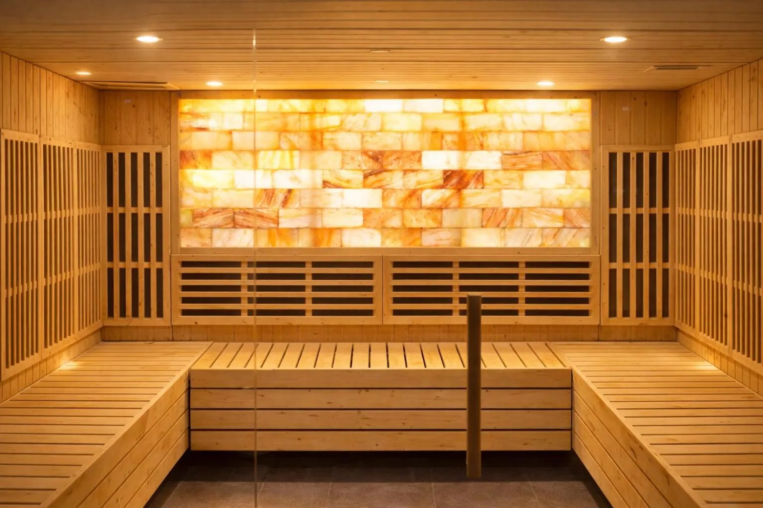 Sauna in Grey Star Hotel
