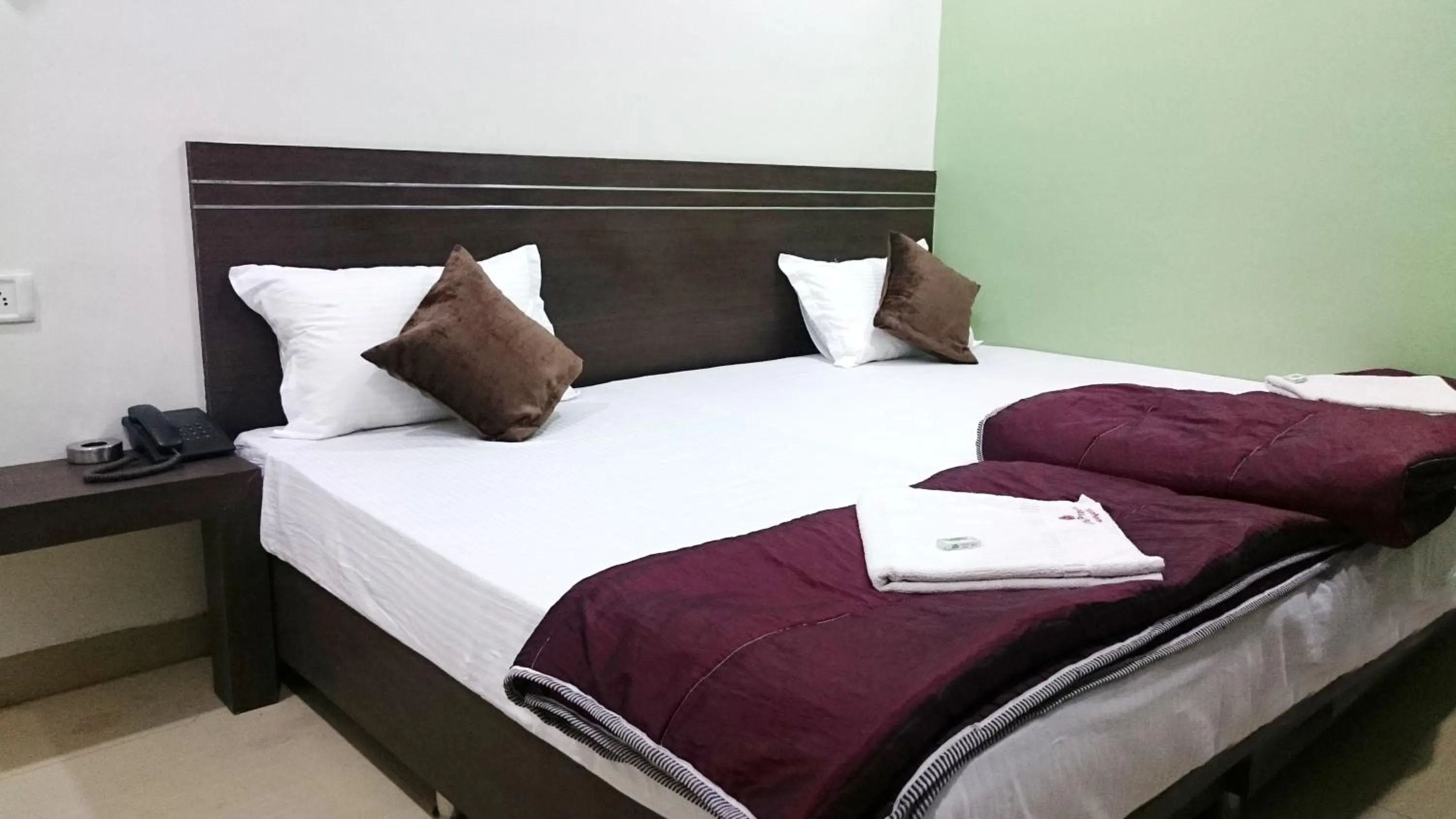 Bedroom, Bed in Hotel Preetam Aurangabad