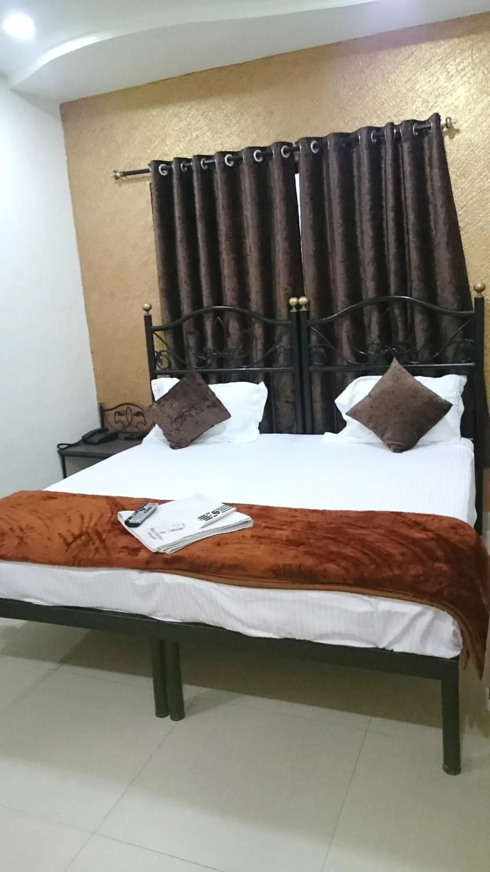 cot, Bed in Hotel Preetam Aurangabad cot, Bed in Hotel Preetam Aurangabad