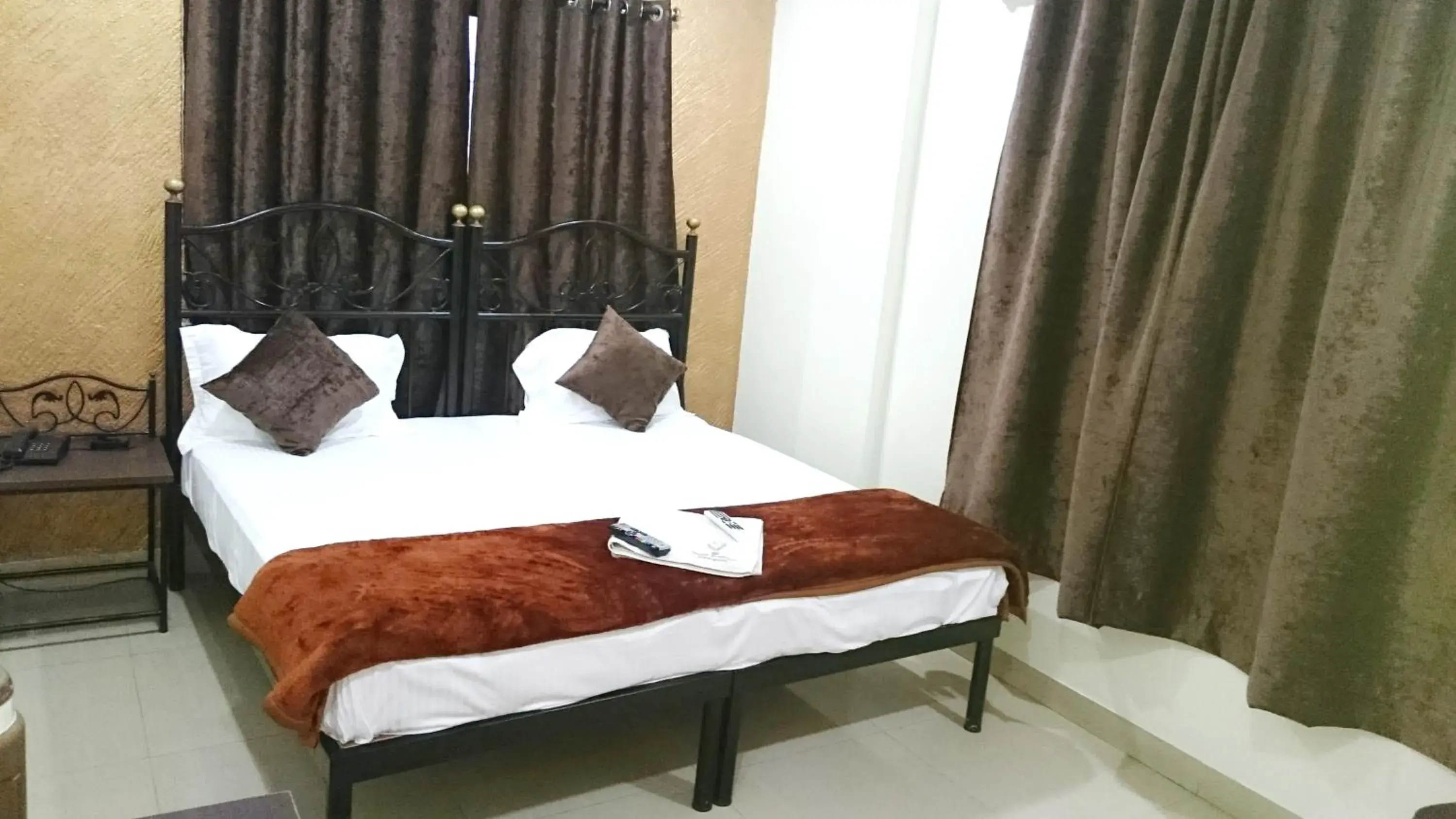 Bed in Hotel Preetam Aurangabad Bed in Hotel Preetam Aurangabad