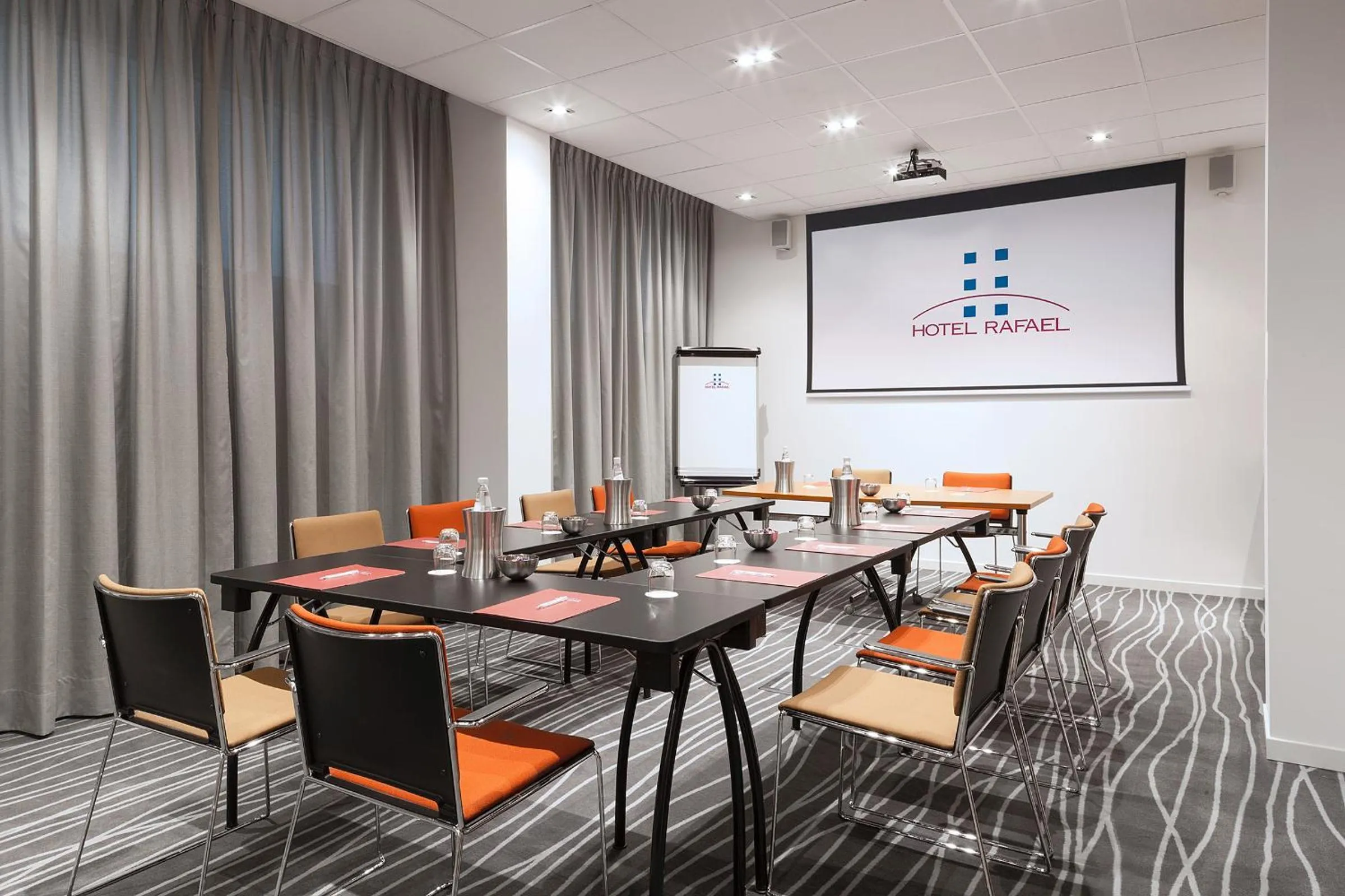 Meeting/conference room in Hotel Rafael