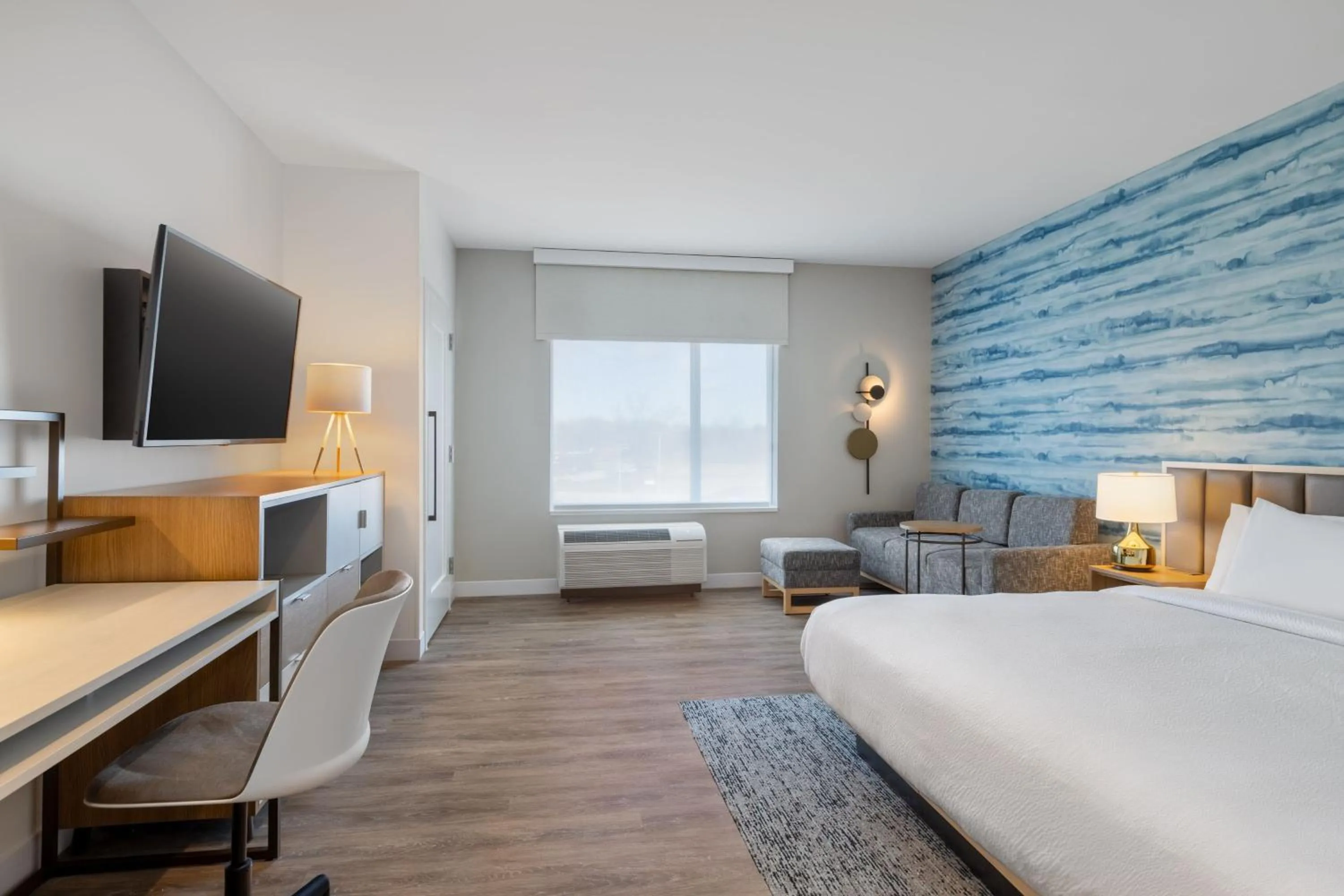 Photo of the whole room, Bed in TownePlace Suites by Marriott Geneva at SPIRE Academy