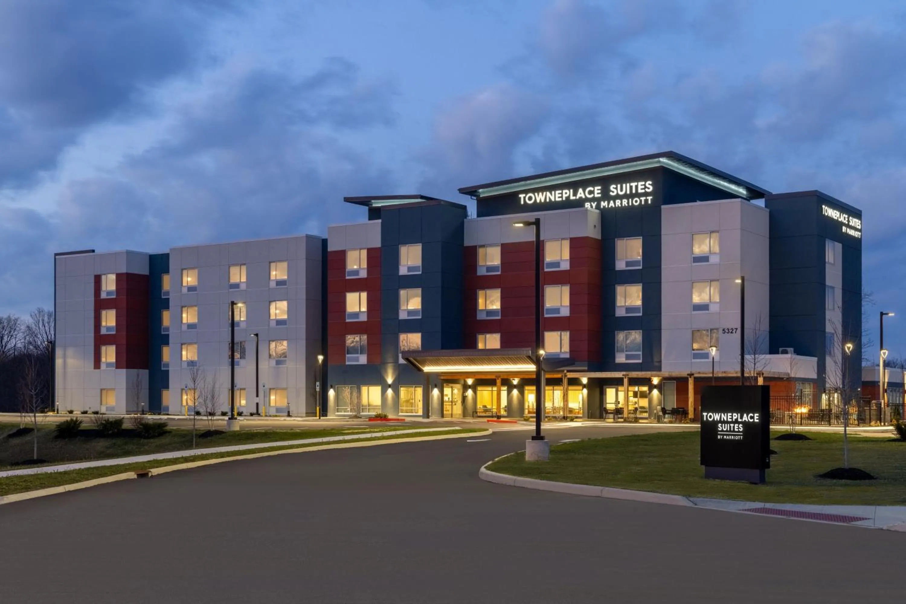 Property building in TownePlace Suites by Marriott Geneva at SPIRE Academy