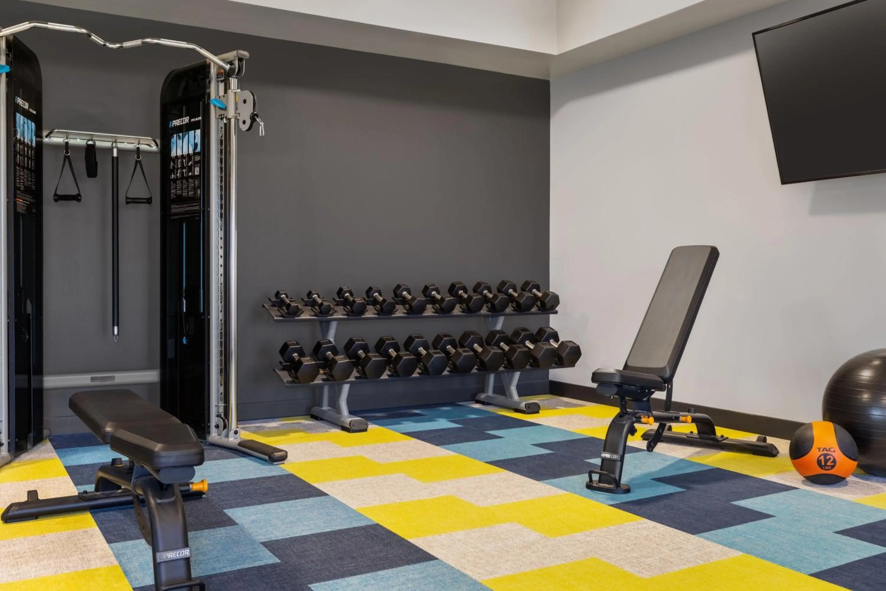 Fitness centre/facilities in TownePlace Suites by Marriott Geneva at SPIRE Academy