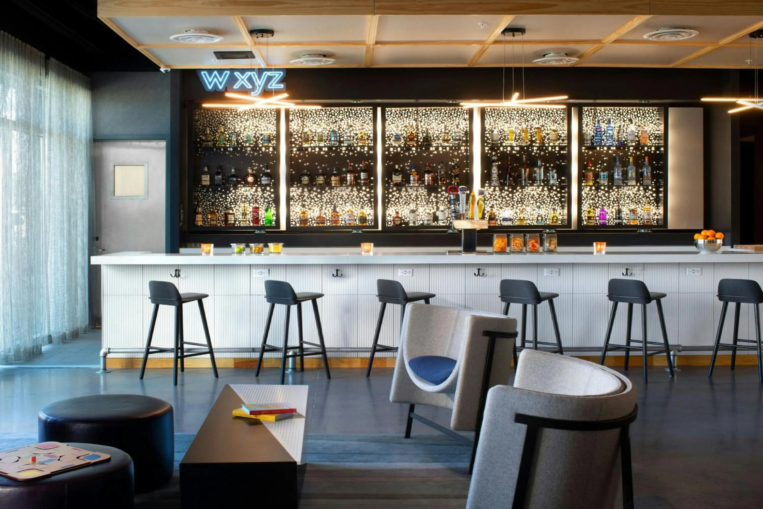 Lounge or bar in Aloft McAllen