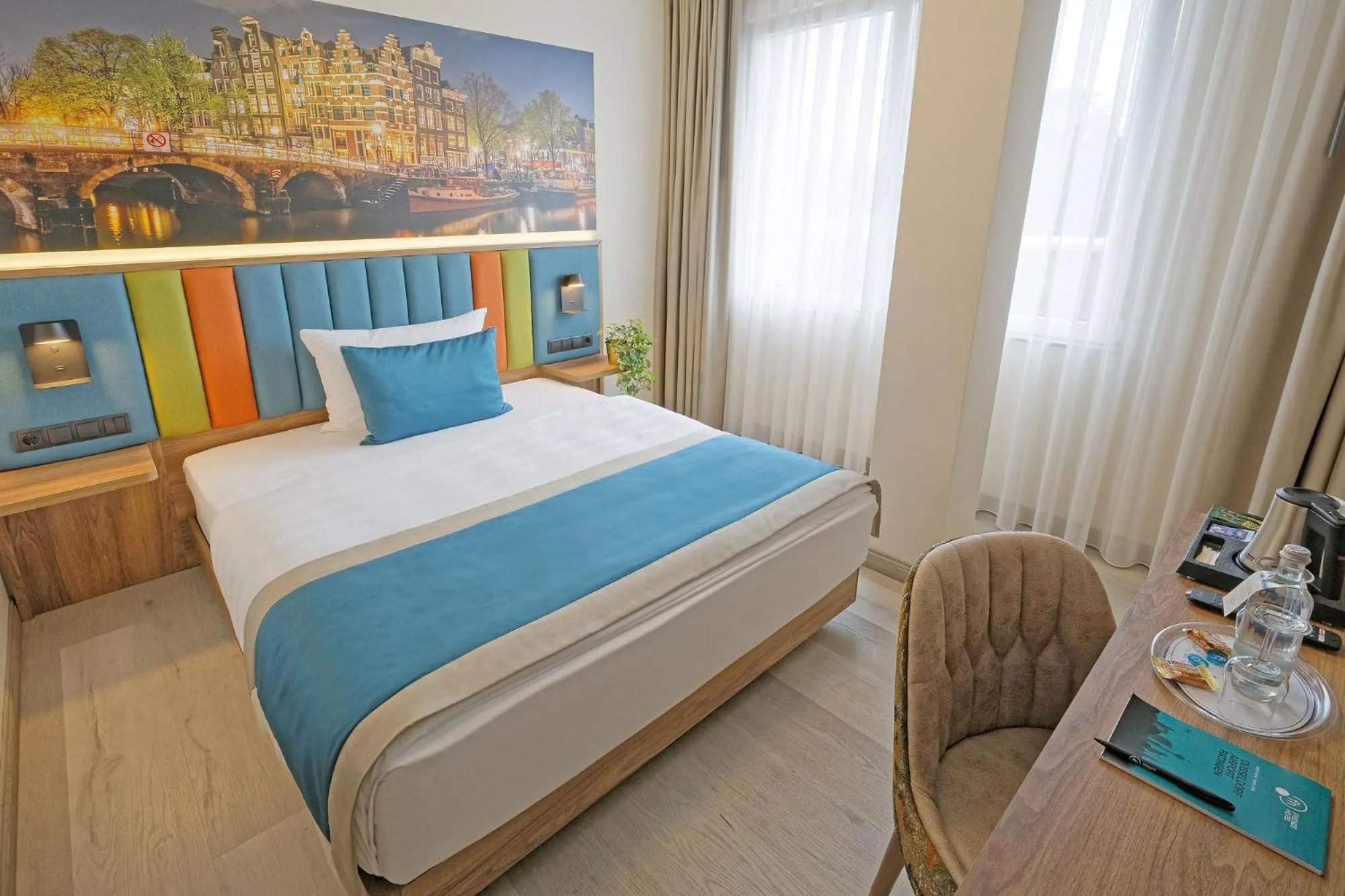 Photo of the whole room, Bed in Friends Hotel Düsseldorf-Airport Ratingen