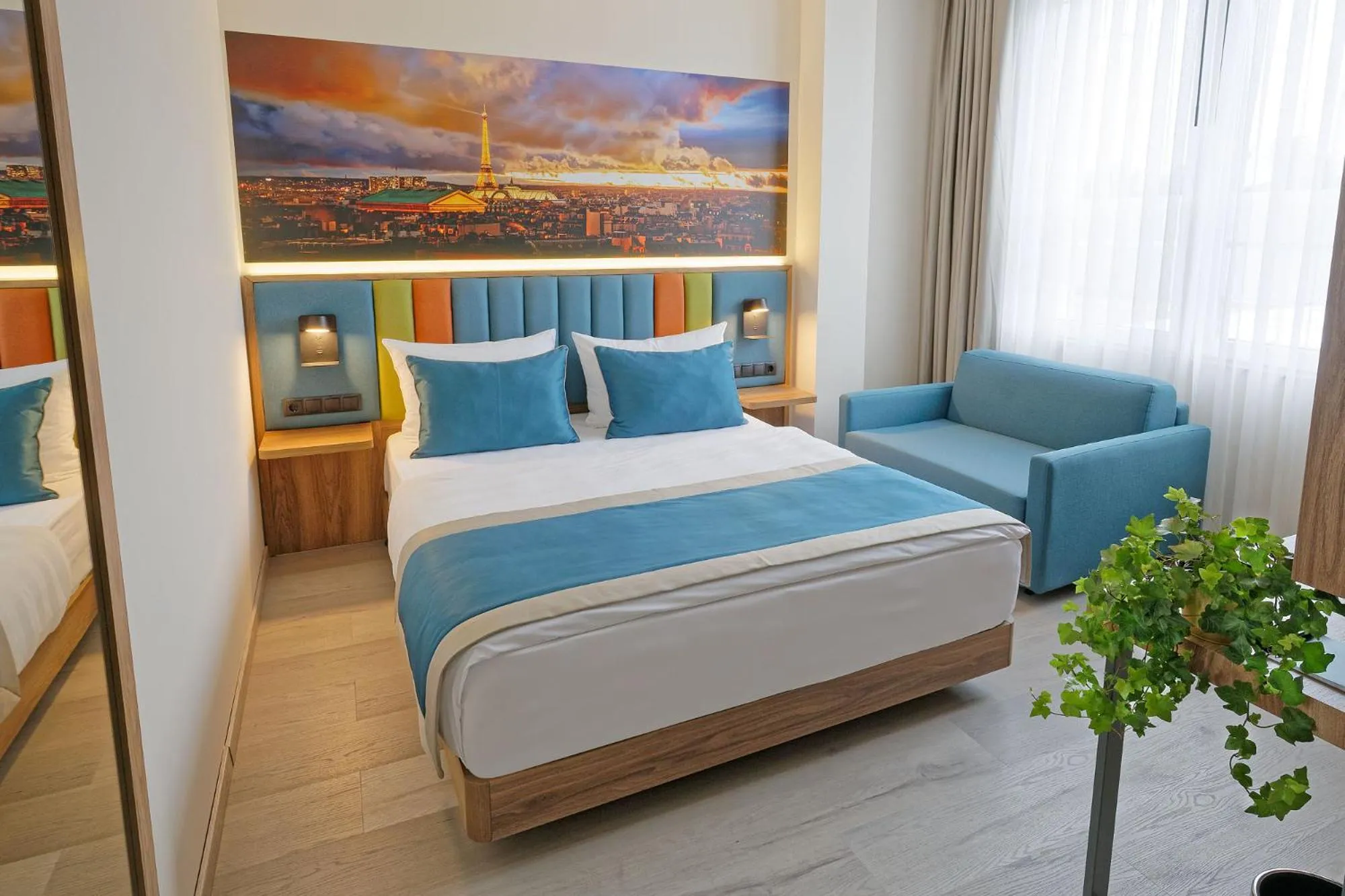 Photo of the whole room, Bed in Friends Hotel Düsseldorf-Airport Ratingen