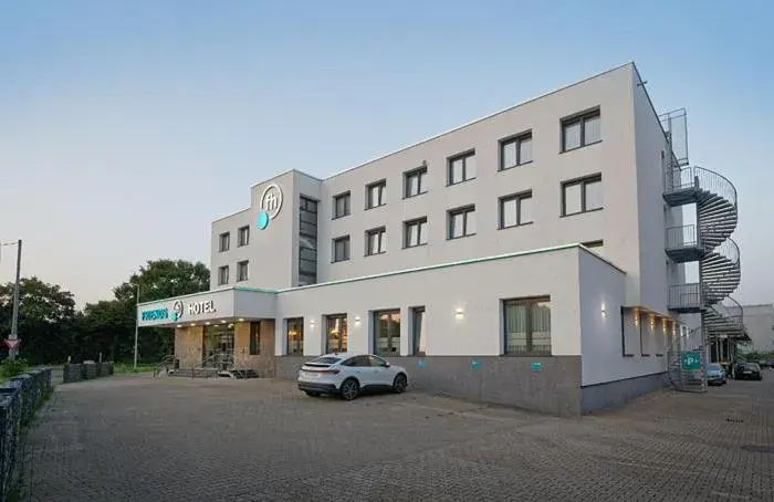 Property building in Friends Hotel Düsseldorf-Airport Ratingen Property building in Friends Hotel Düsseldorf-Airport Ratingen
