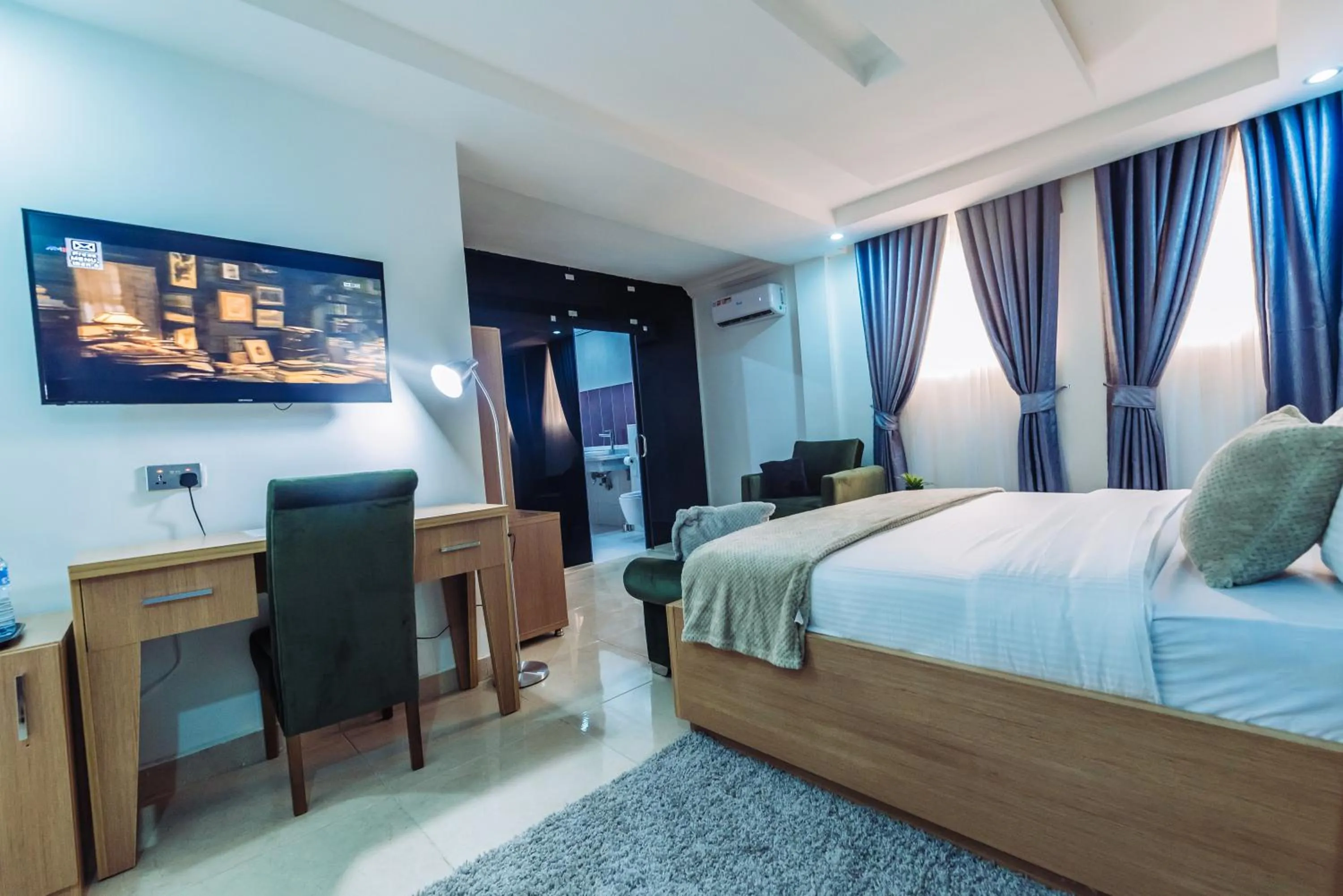 Photo of the whole room in Tranquil Mews Hotel