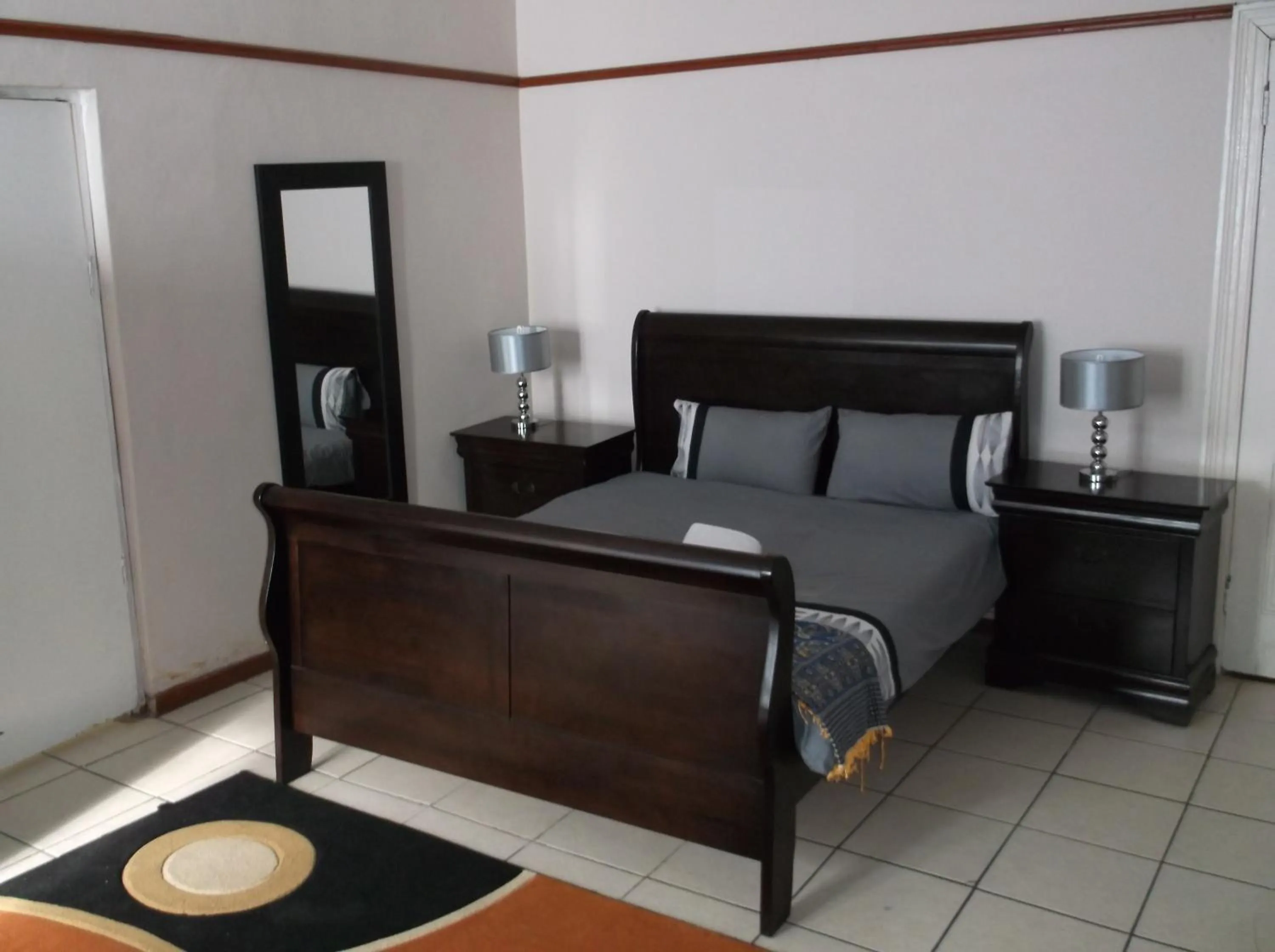 Bed in Stone Crescent Hotel