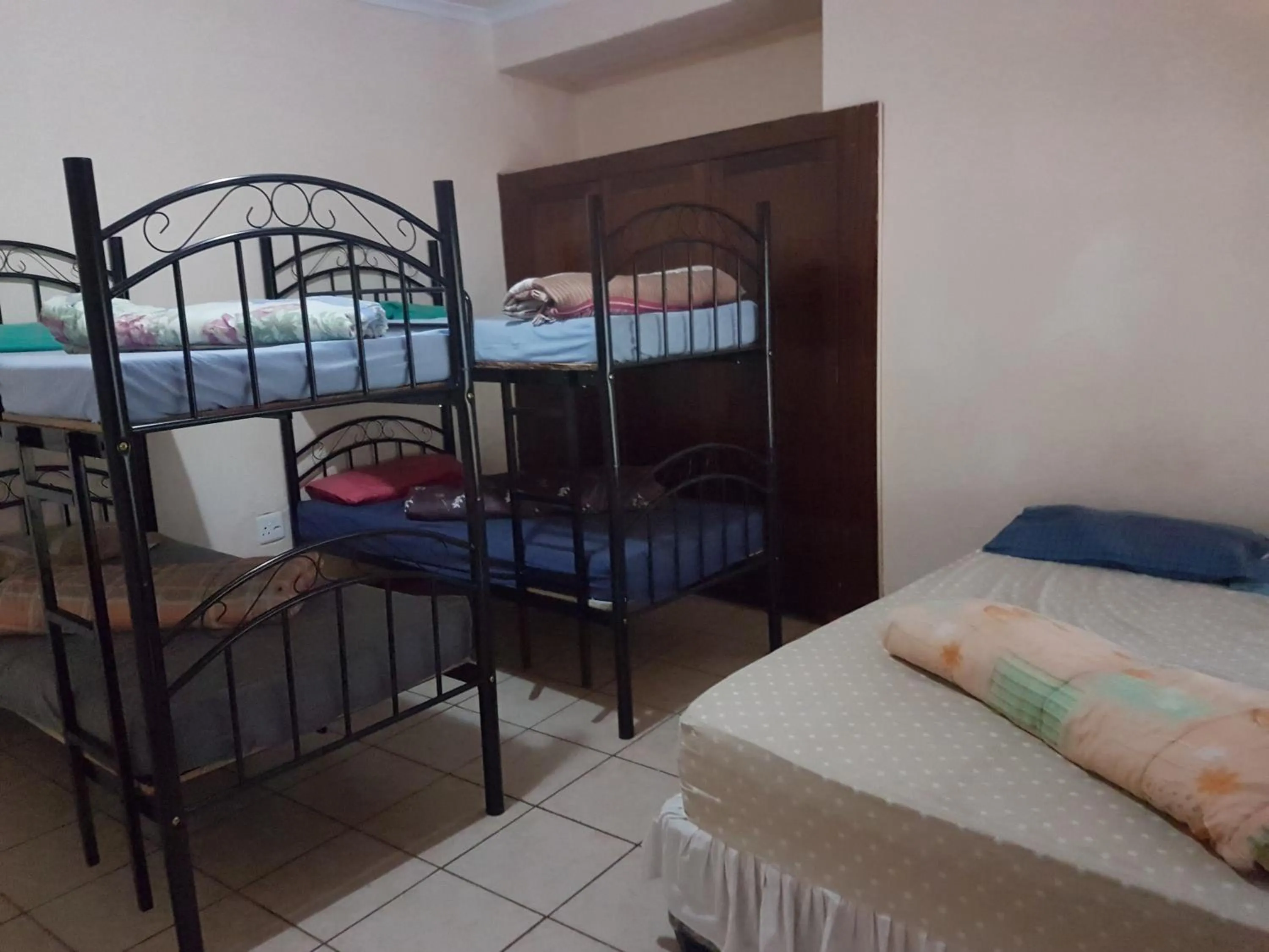 Bed in Stone Crescent Hotel