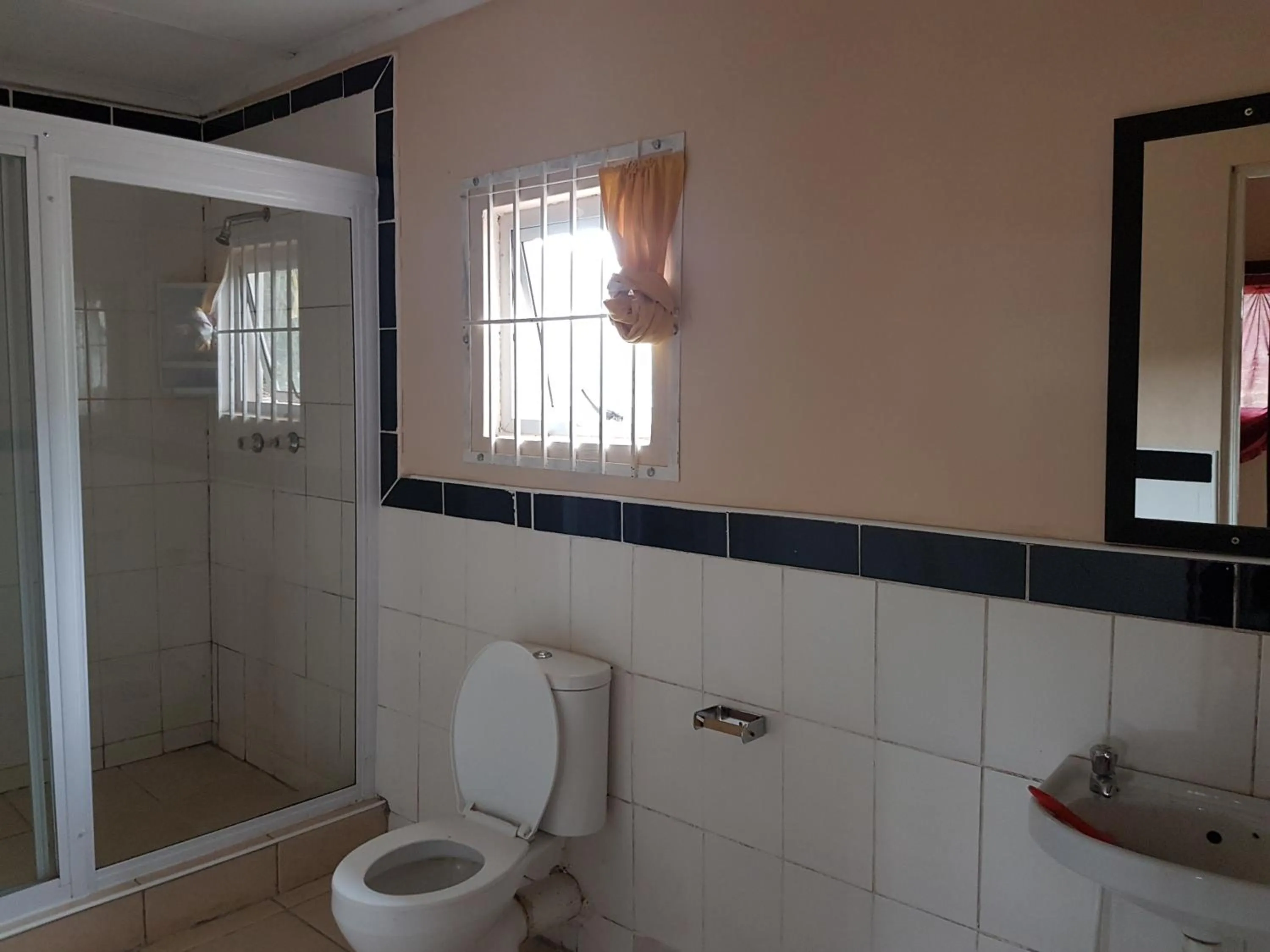 Bathroom in Stone Crescent Hotel
