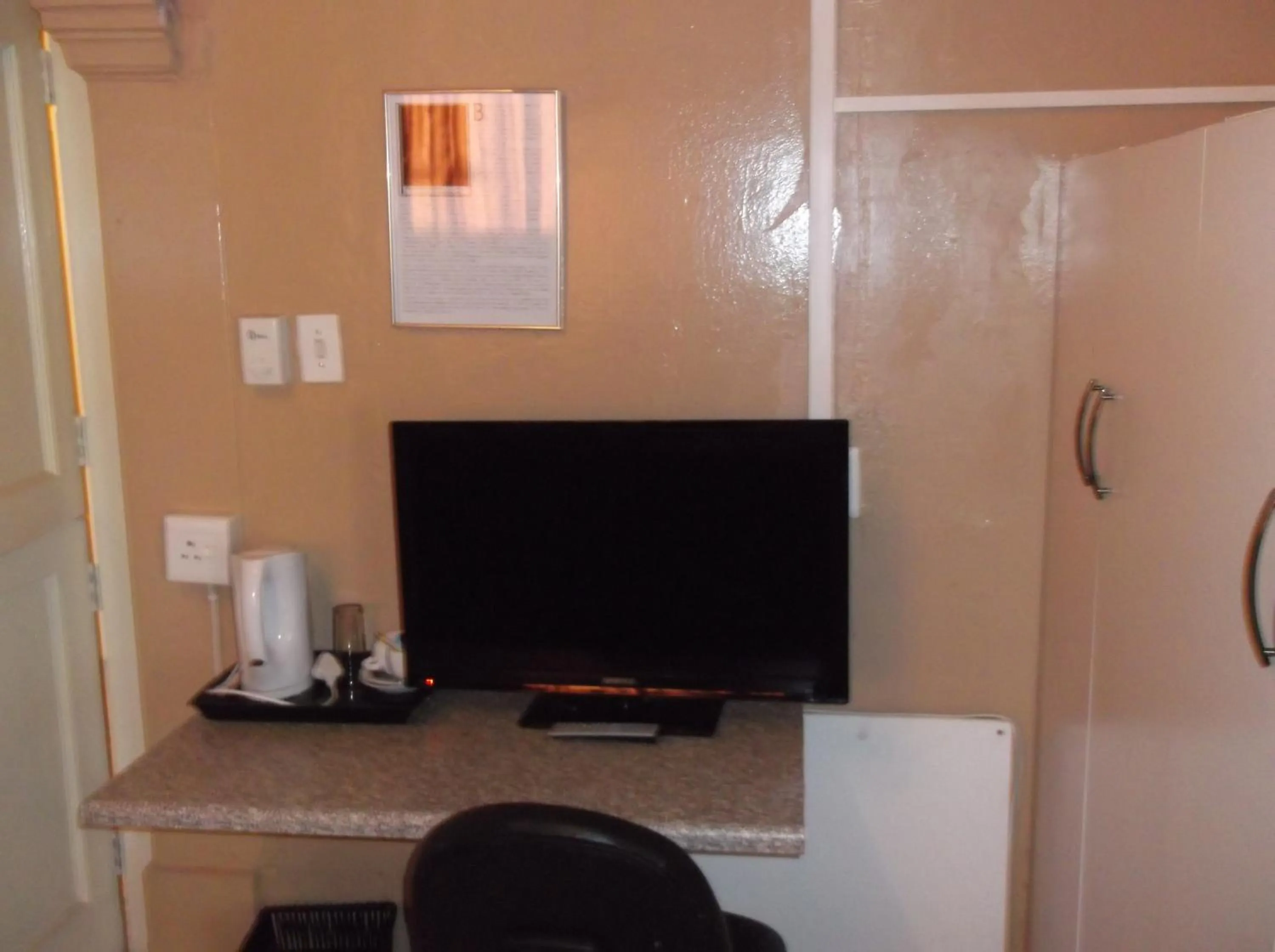 Bed in Stone Crescent Hotel