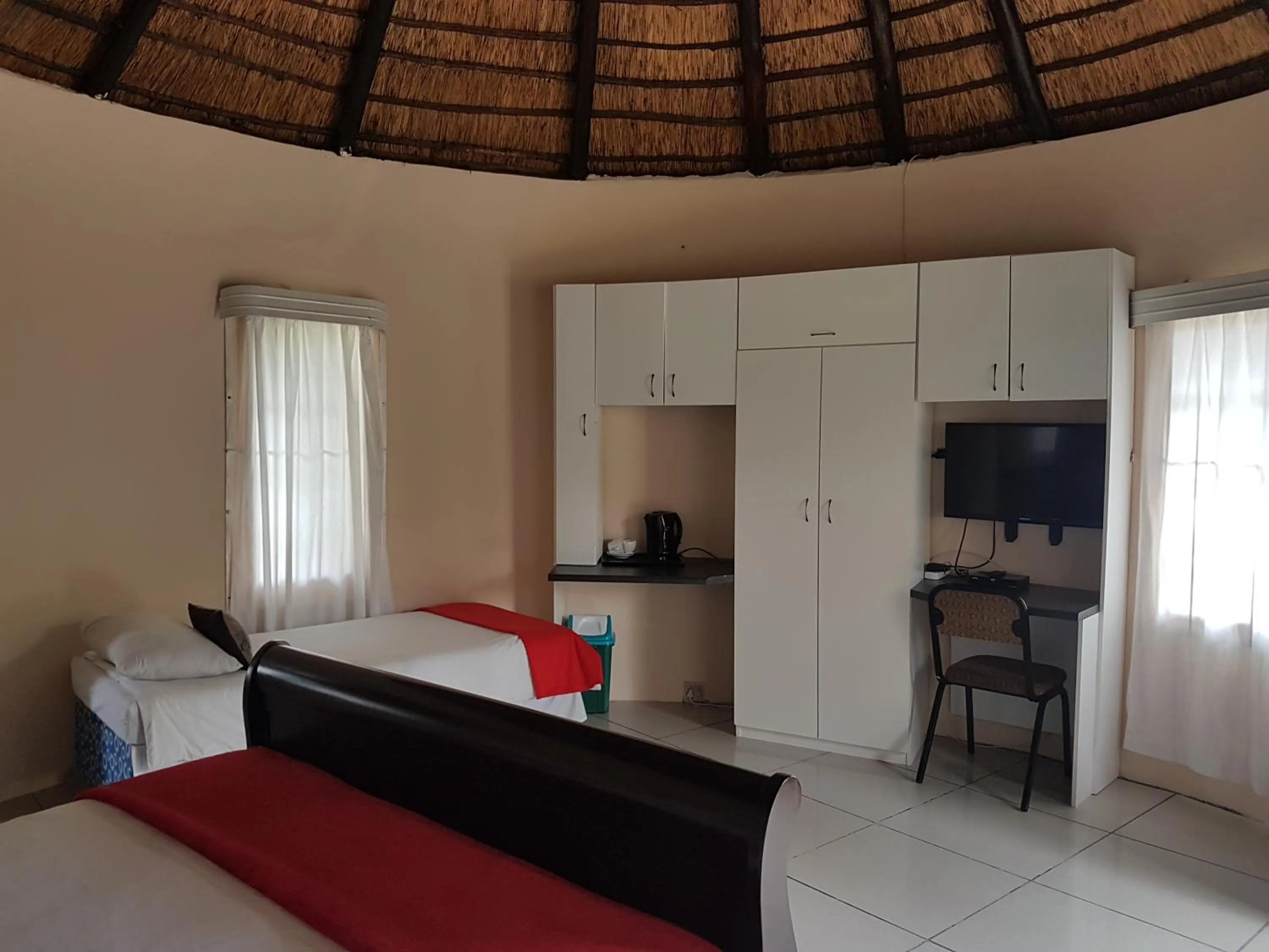 Bed in Stone Crescent Hotel