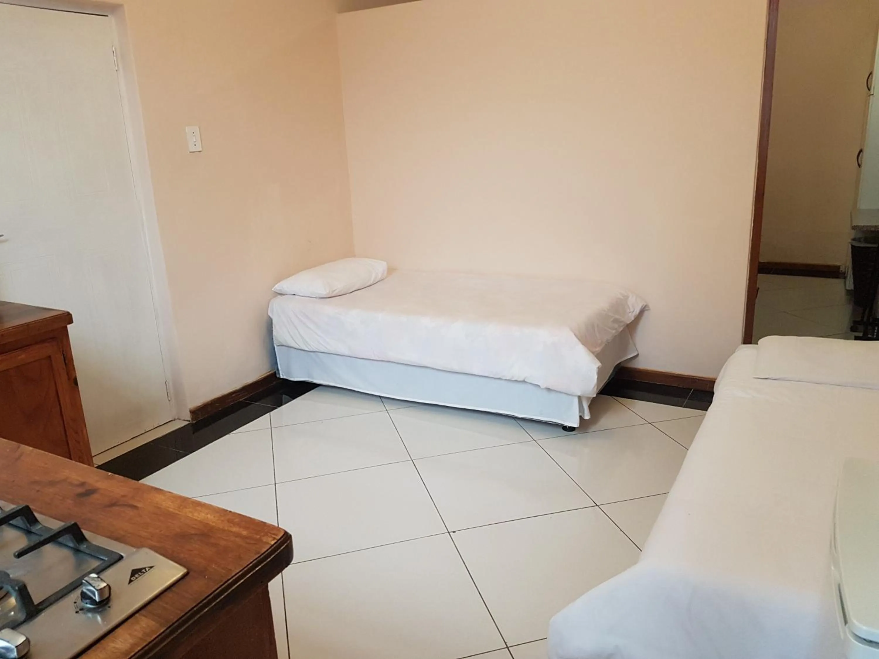 Restaurant/places to eat in Stone Crescent Hotel