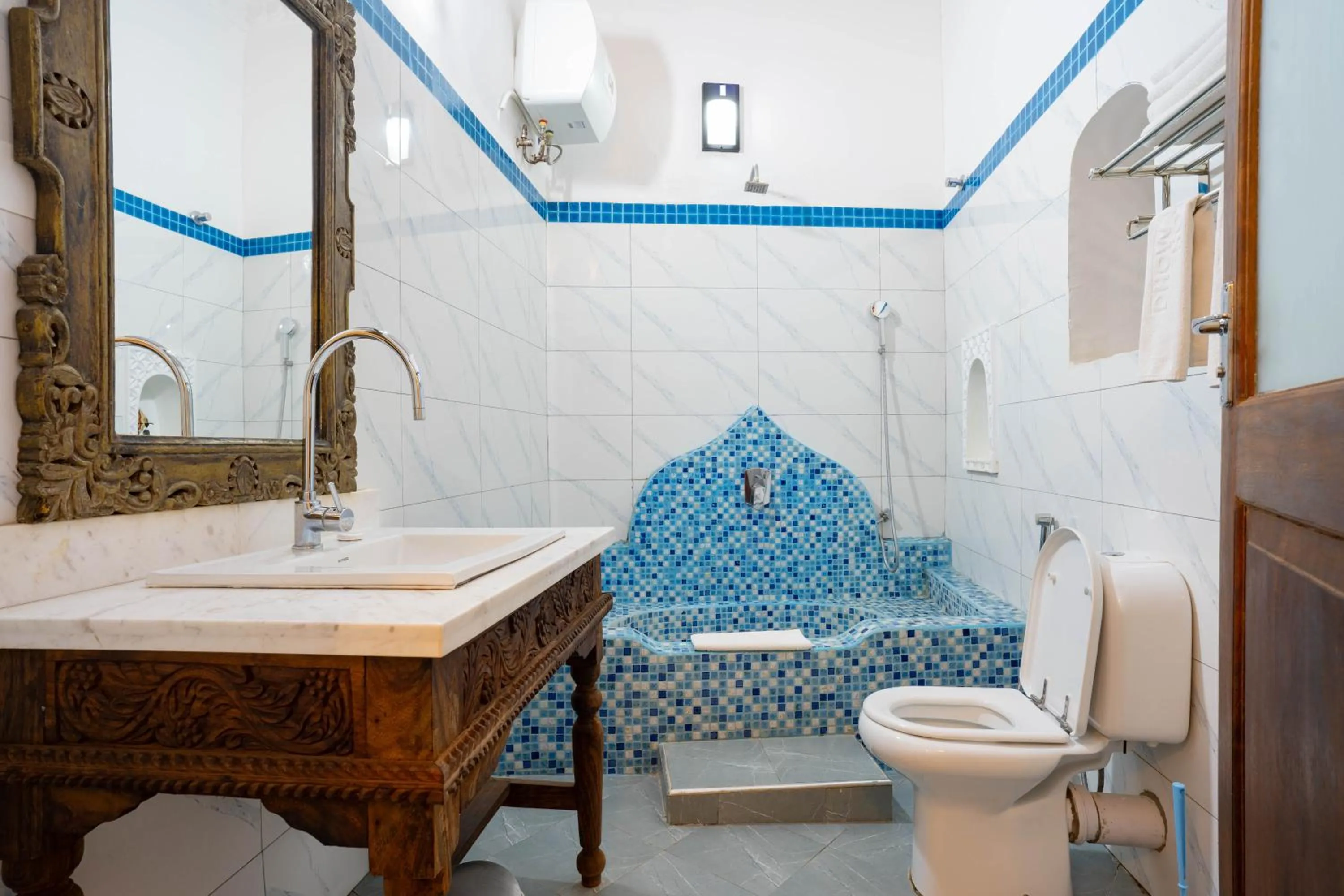 Shower in Mizingani Seafront Hotel