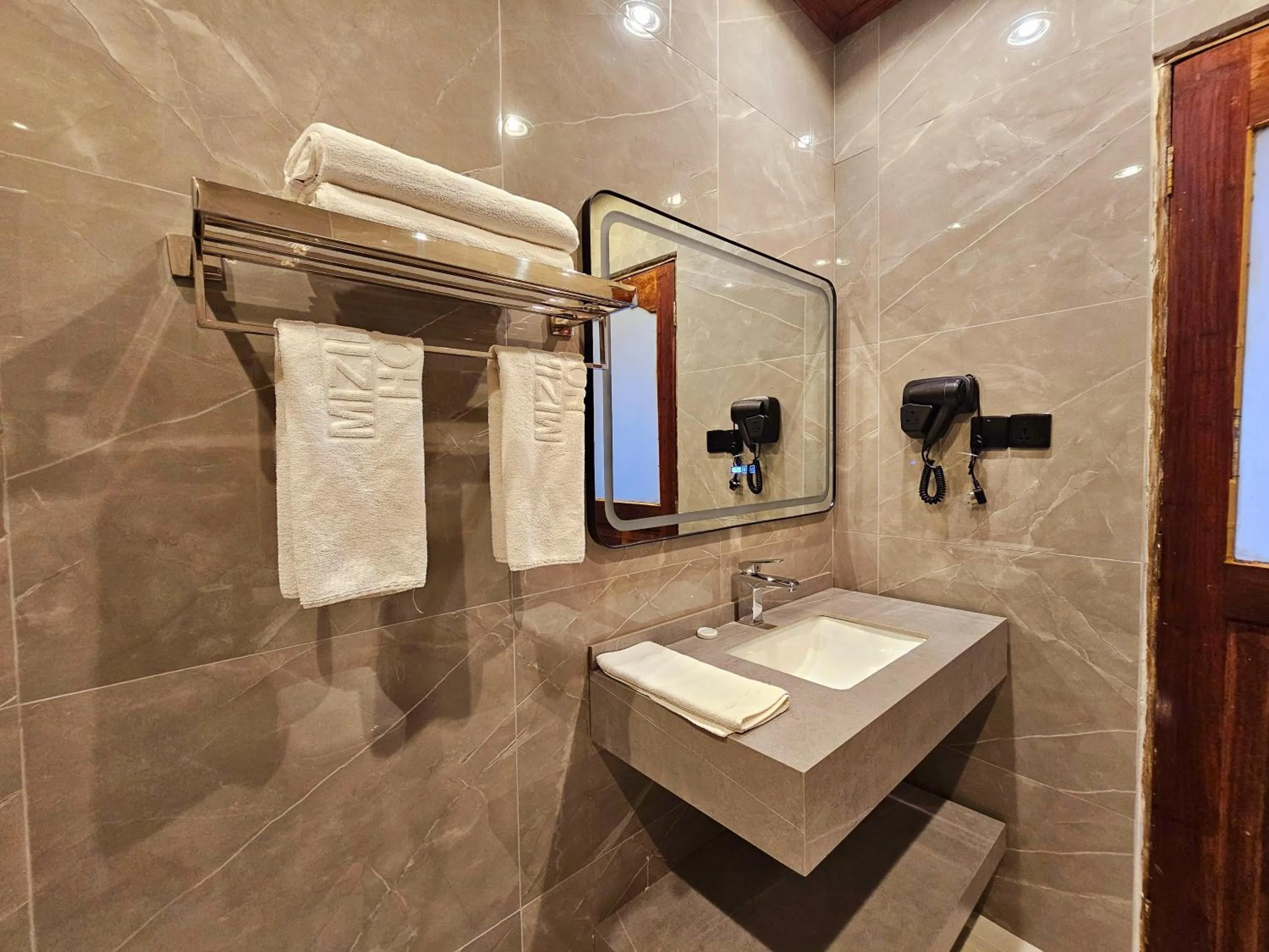 Bathroom in Mizingani Seafront Hotel