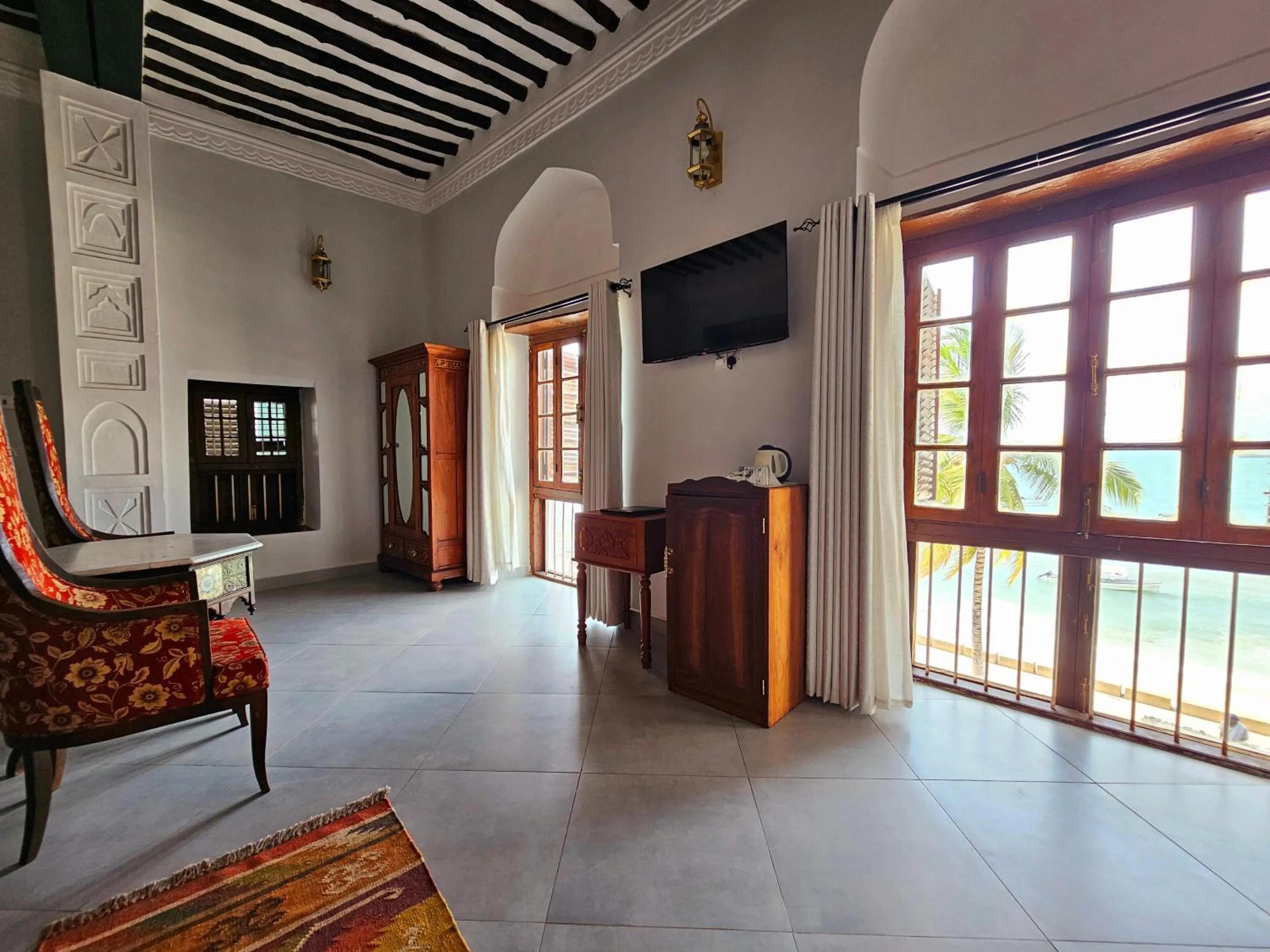 TV and multimedia in Mizingani Seafront Hotel