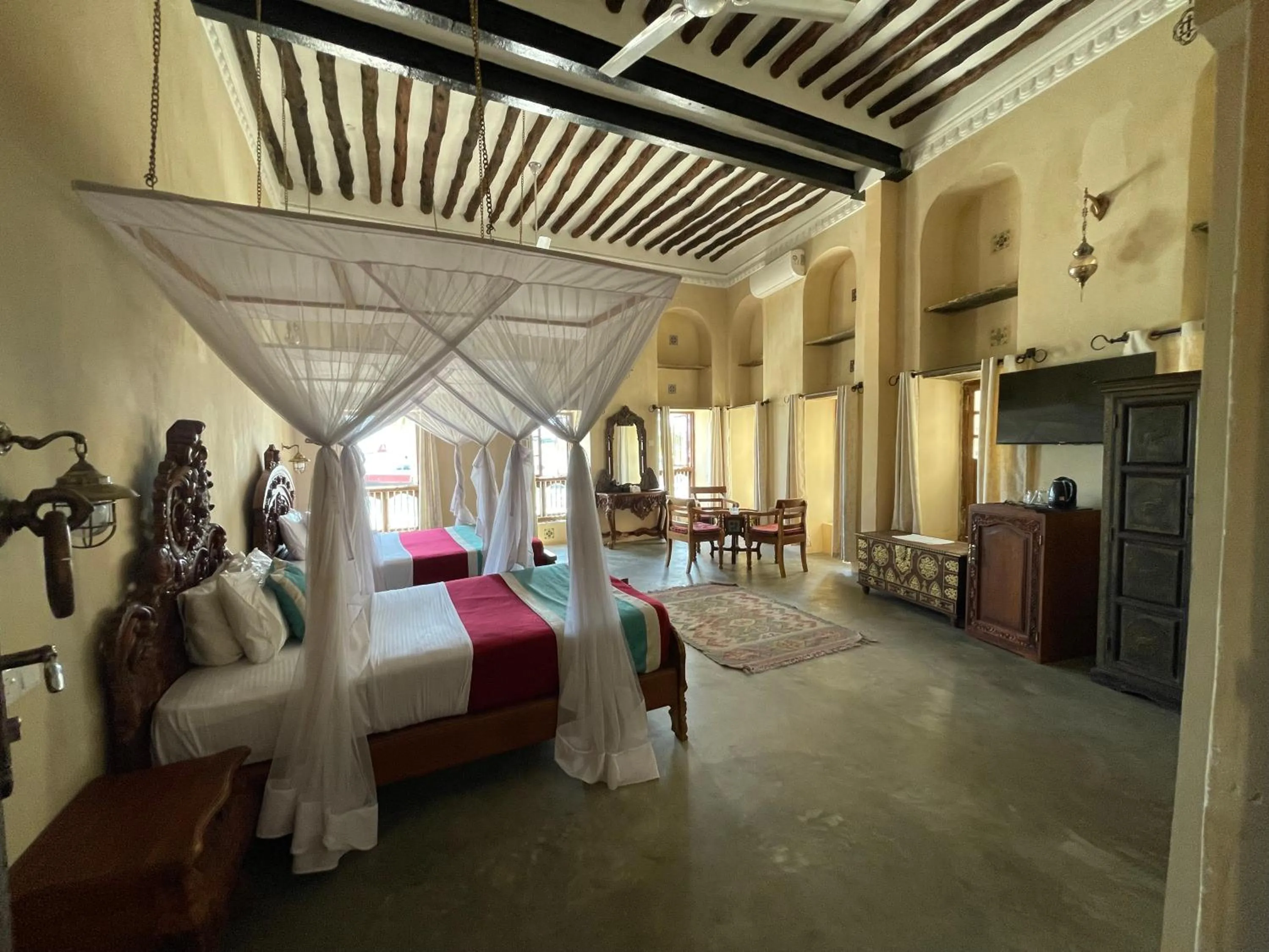 Bed in Mizingani Seafront Hotel