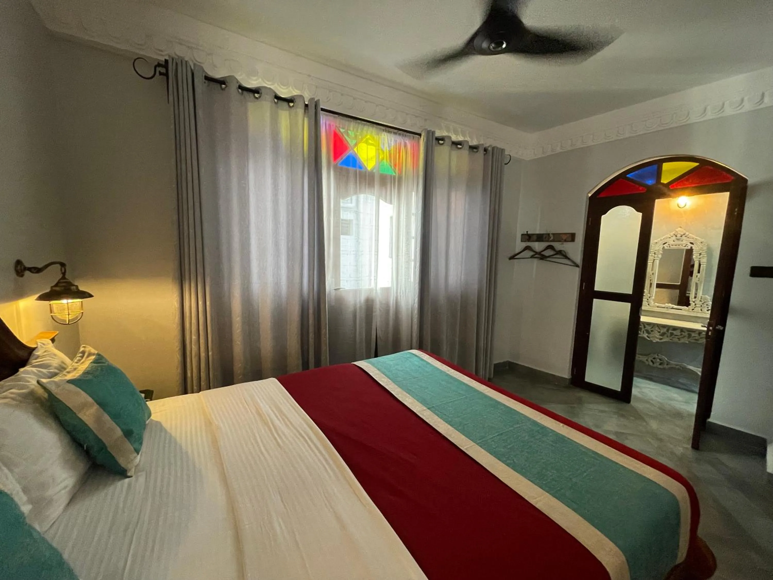 Bed in Mizingani Seafront Hotel