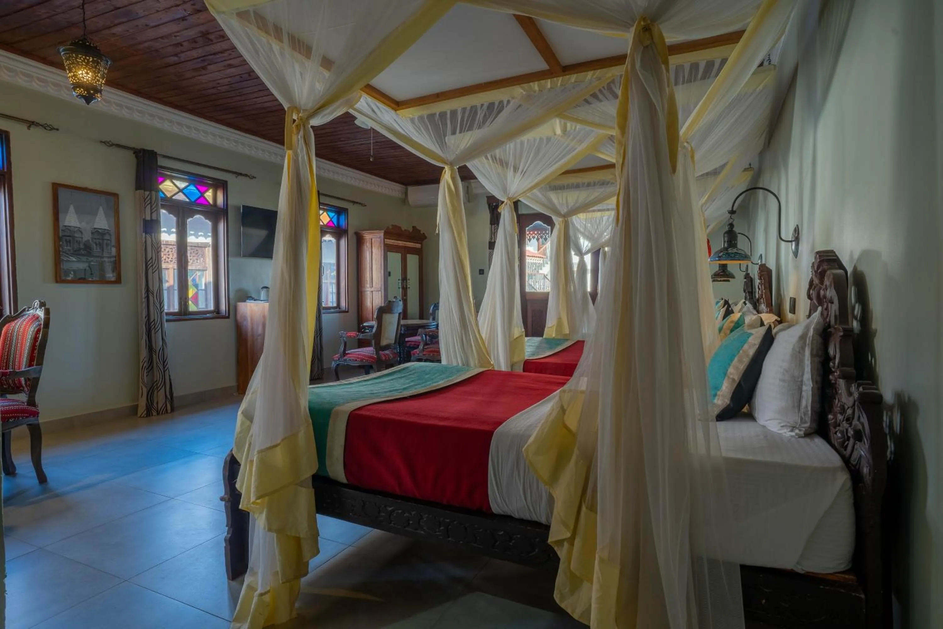 Bed in Mizingani Seafront Hotel